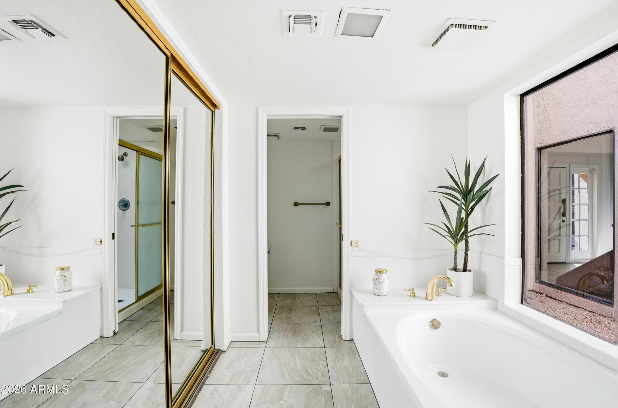 2626 E ARIZONA BILTMORE Circle 19