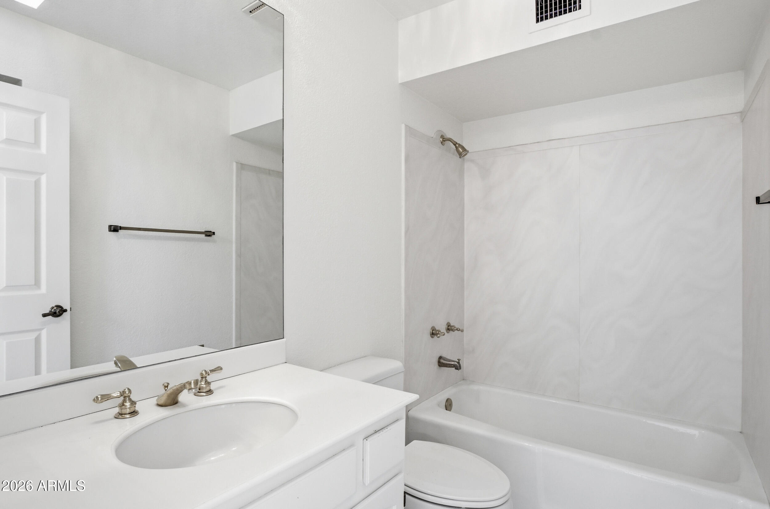 2626 E ARIZONA BILTMORE Circle 19