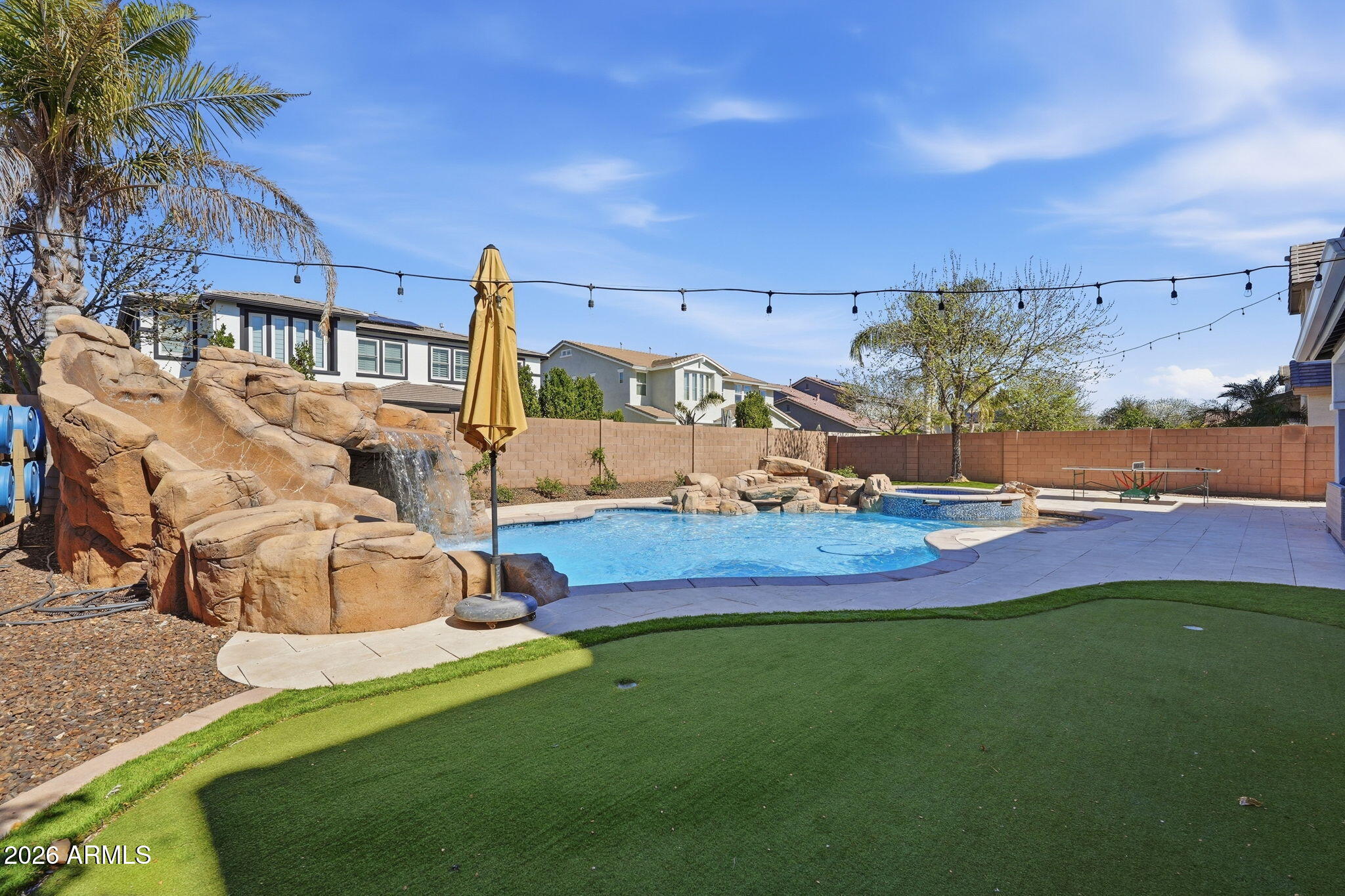3662 E COMSTOCK Drive