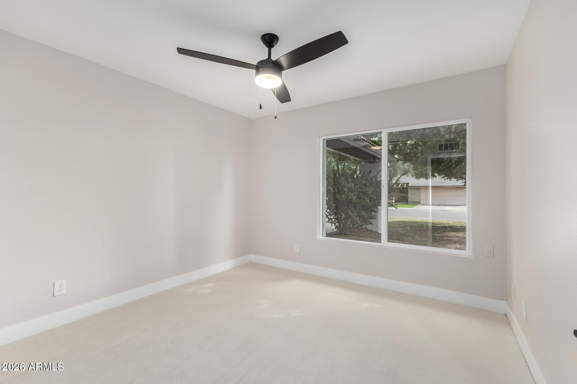 942 E DRIFTWOOD Drive