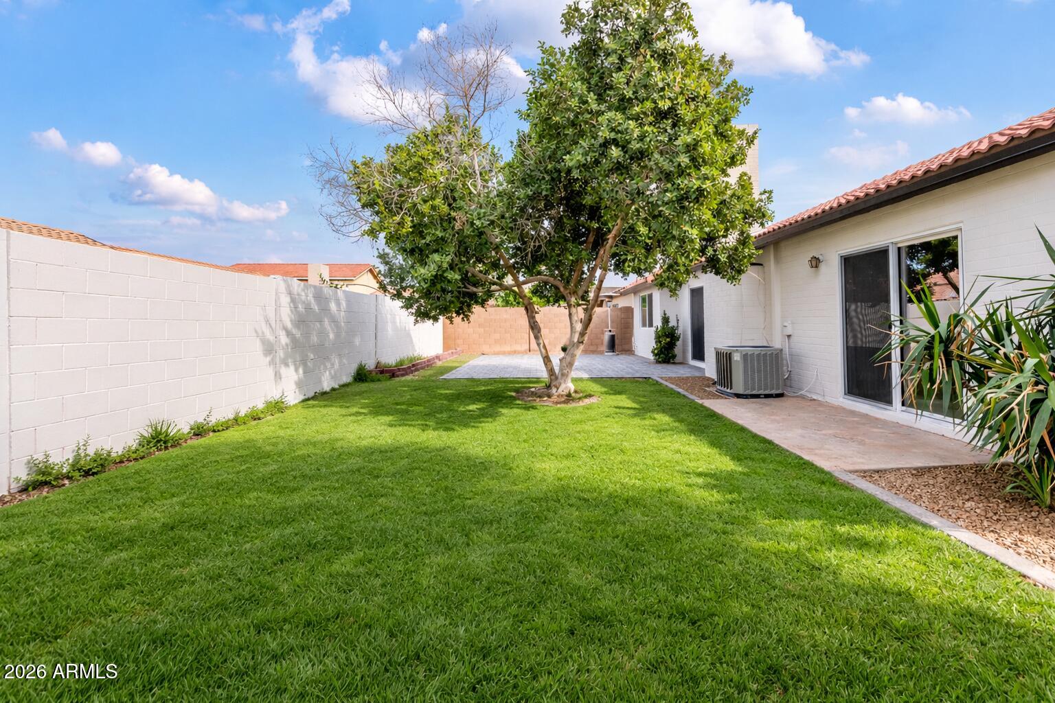 942 E DRIFTWOOD Drive