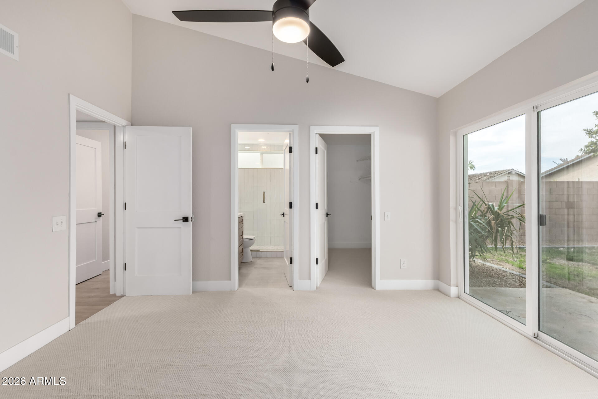 942 E DRIFTWOOD Drive