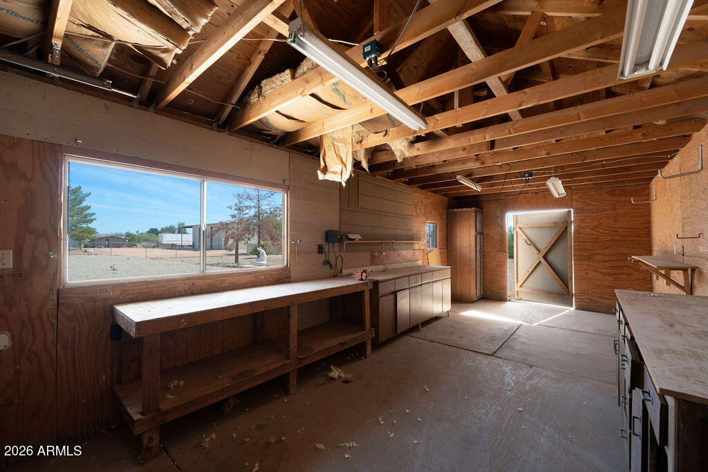 8837 E SUNLAND Avenue