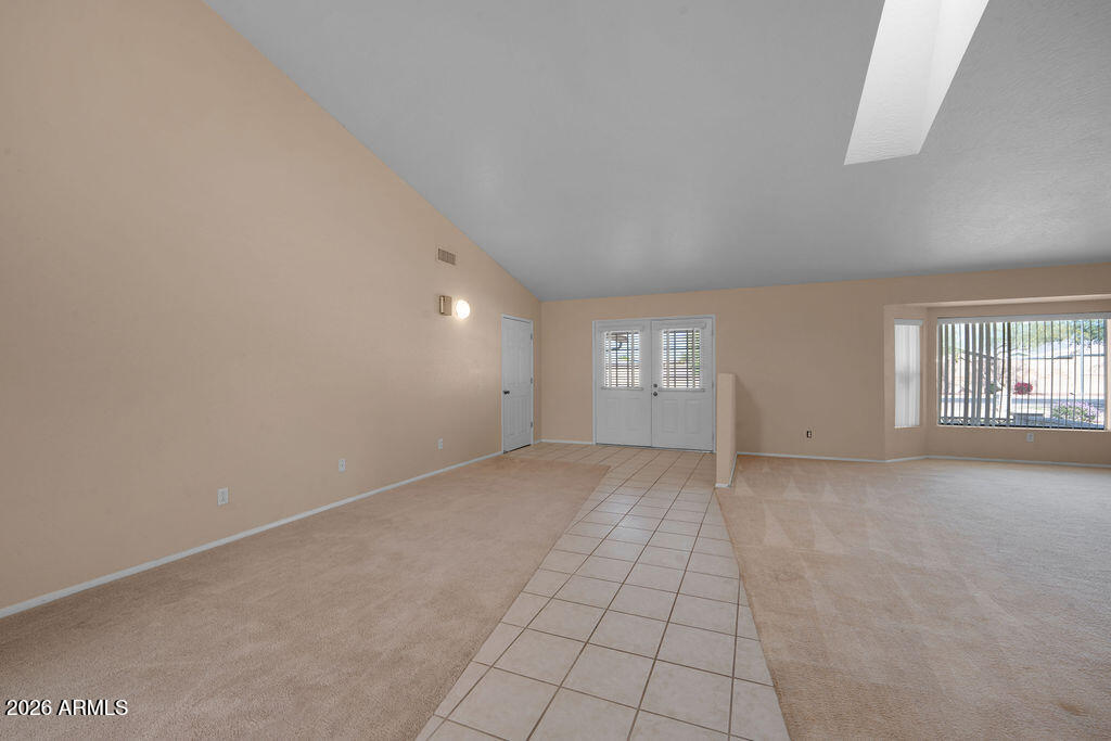 8837 E SUNLAND Avenue