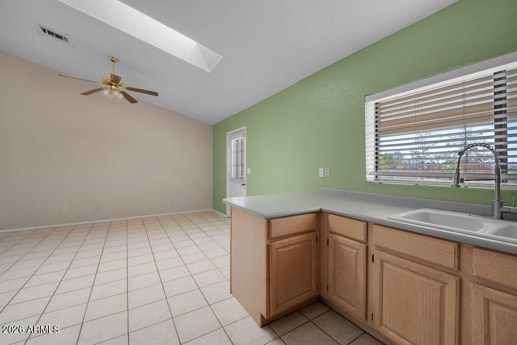 8837 E SUNLAND Avenue