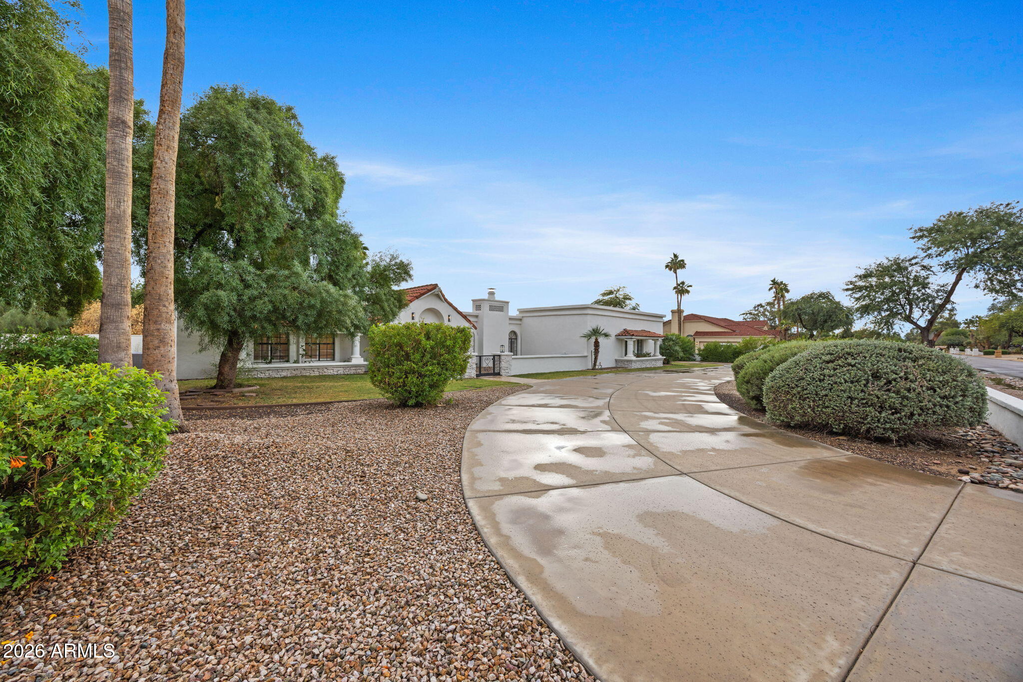 10111 E CHOLLA Street