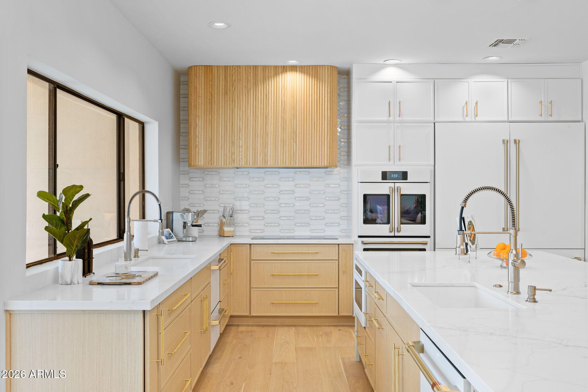 10111 E CHOLLA Street