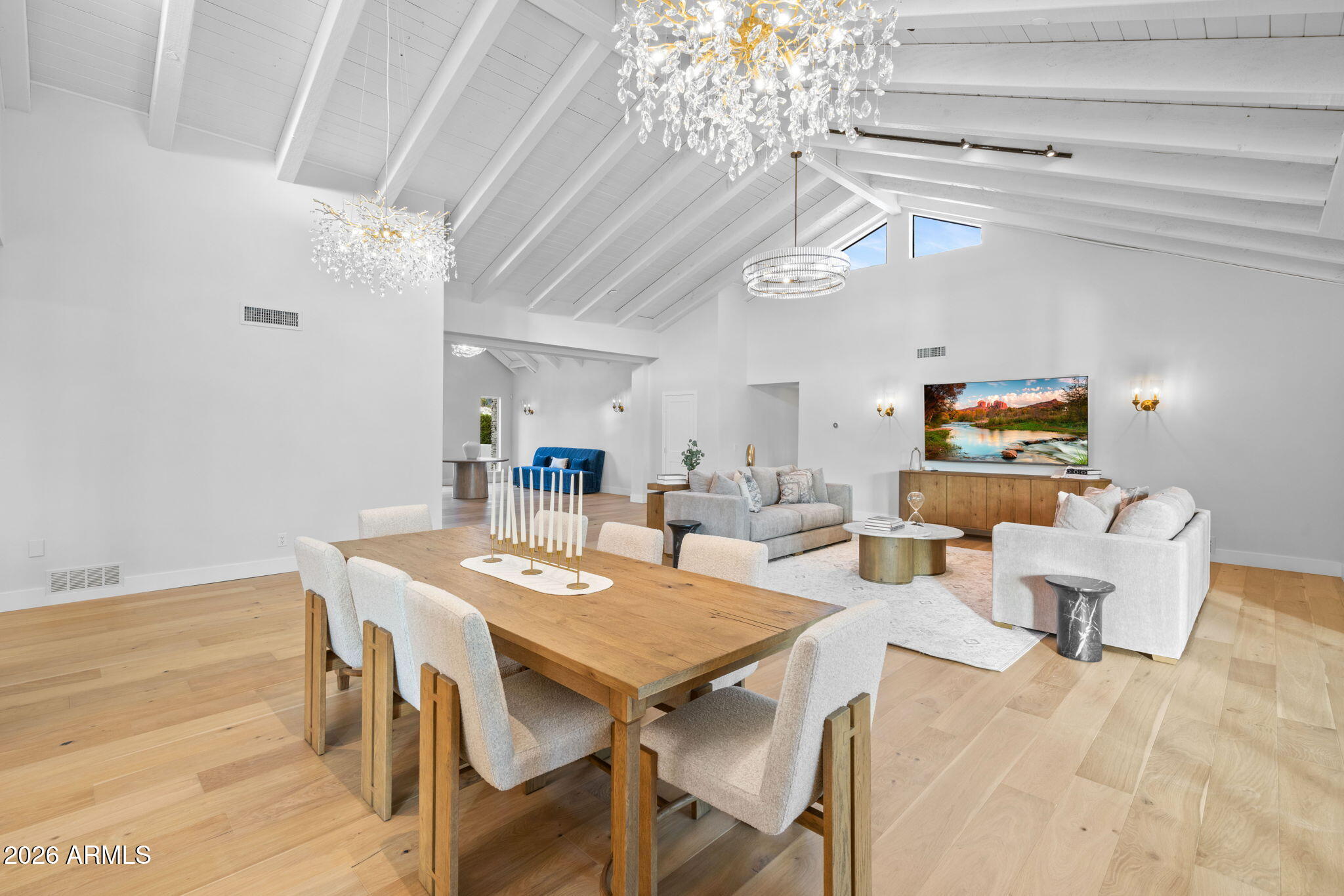 10111 E CHOLLA Street