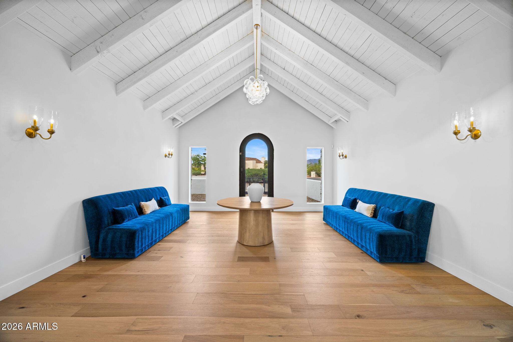 10111 E CHOLLA Street