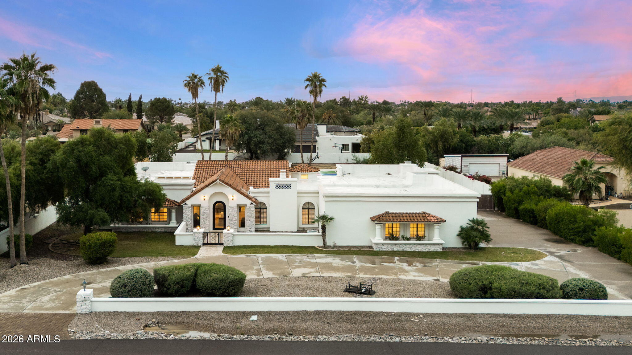 10111 E CHOLLA Street