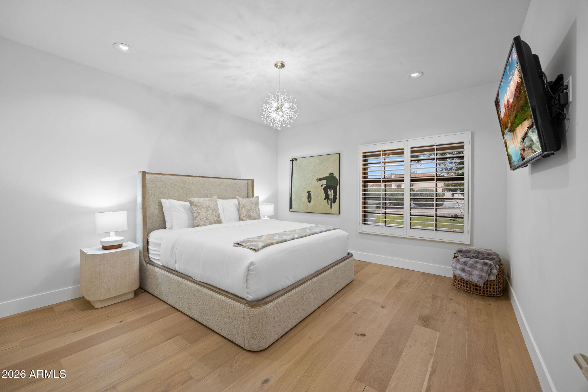 10111 E CHOLLA Street