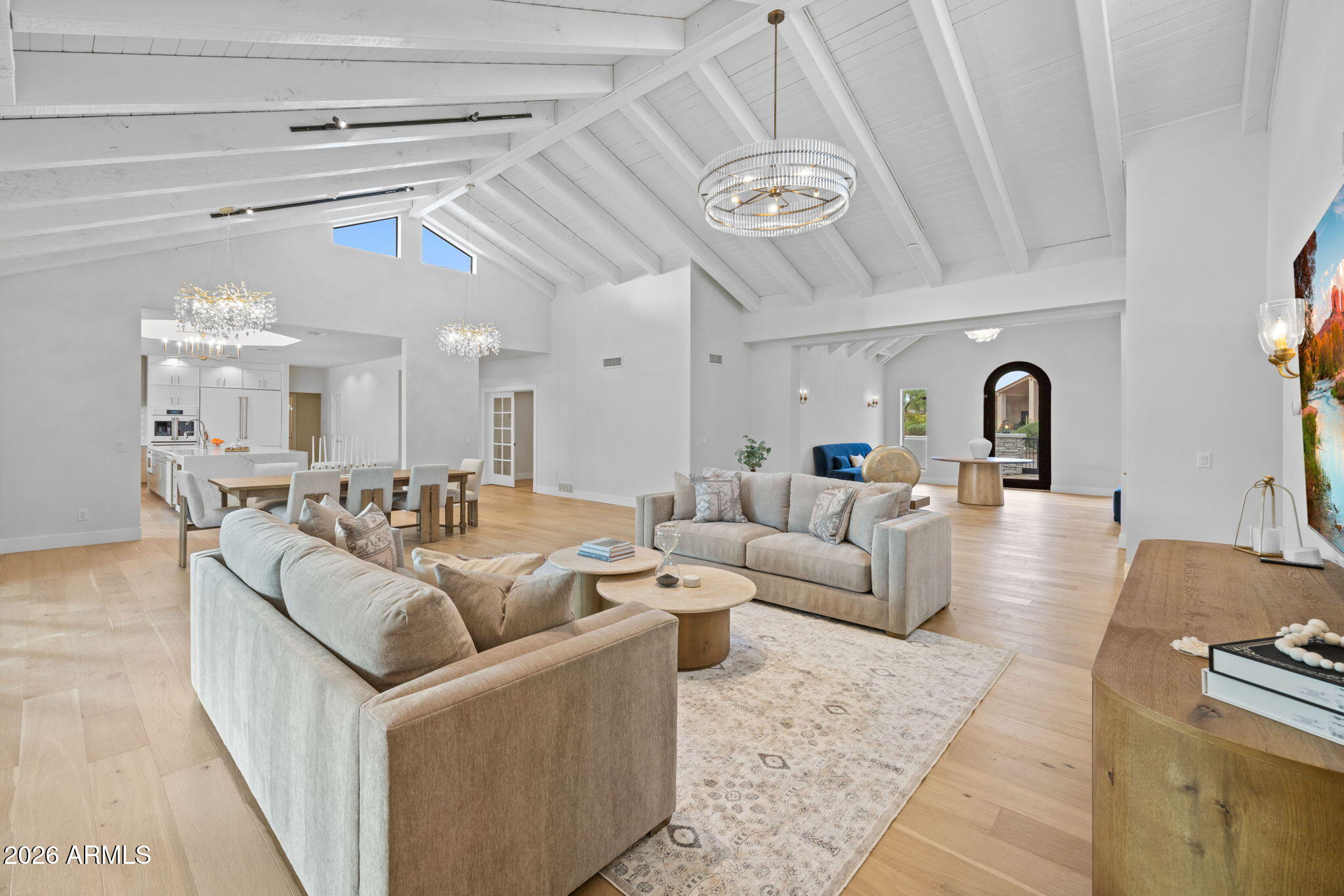 10111 E CHOLLA Street