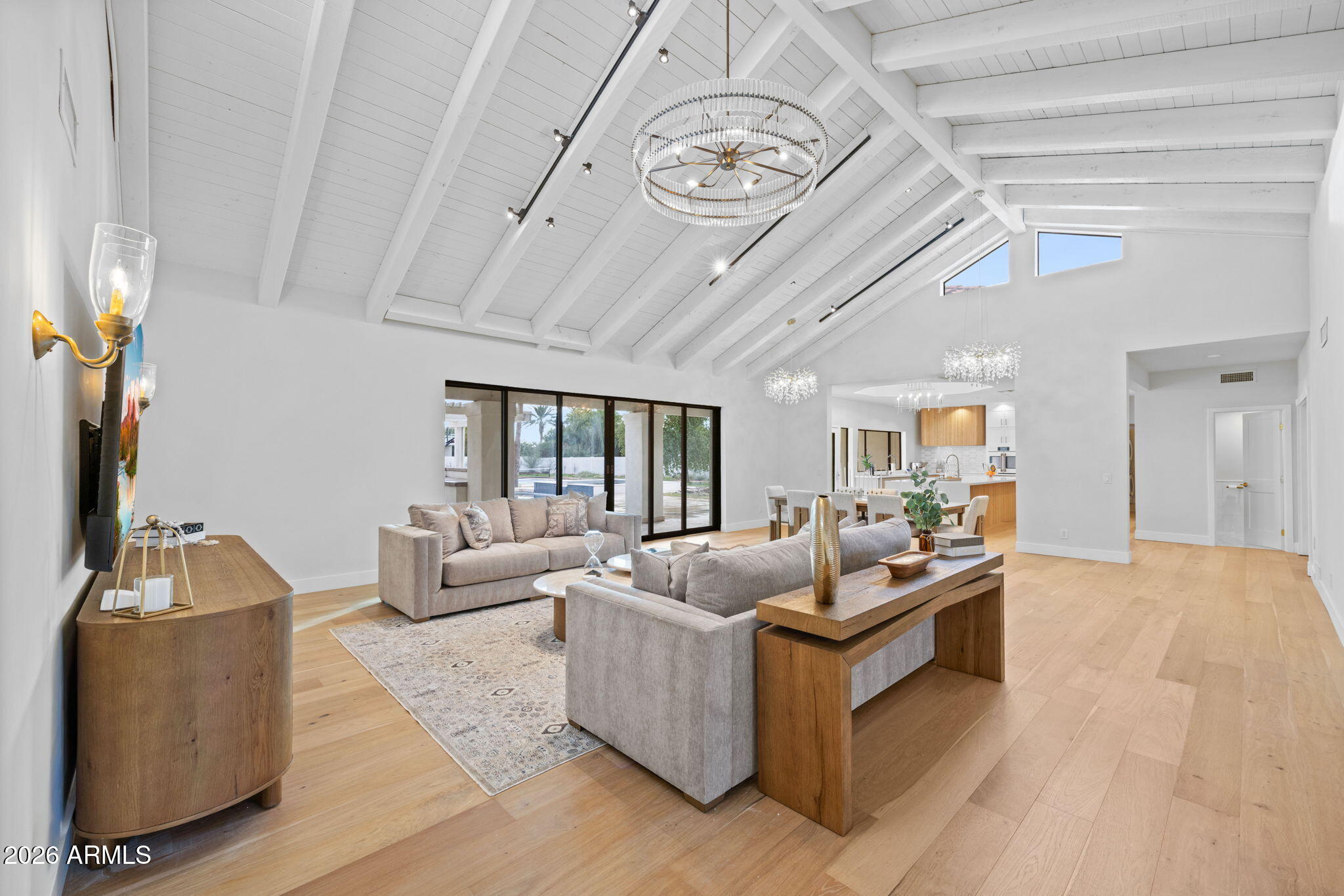 10111 E CHOLLA Street