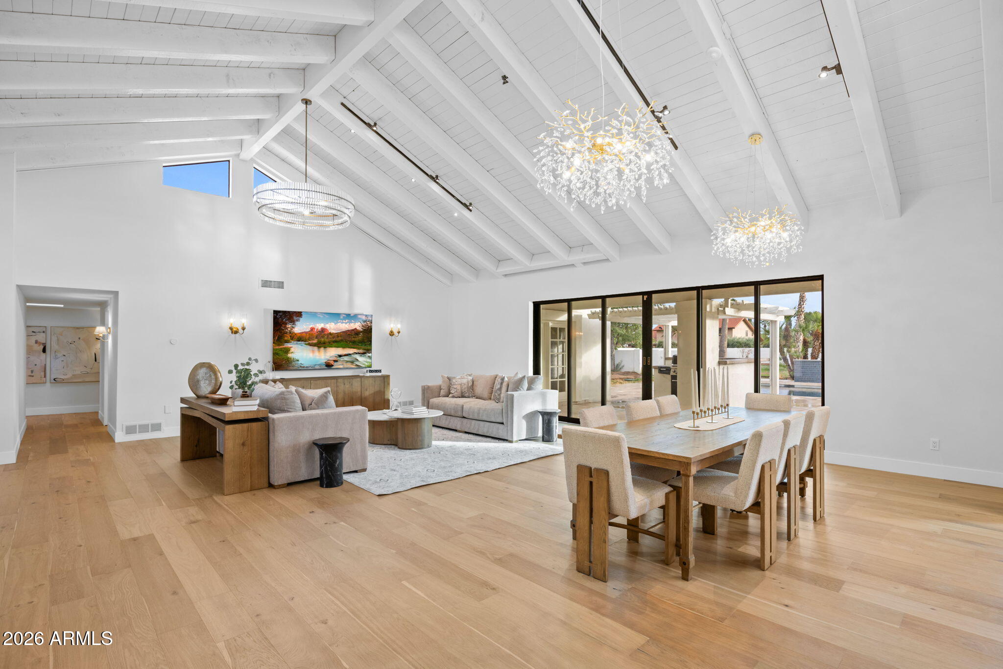 10111 E CHOLLA Street