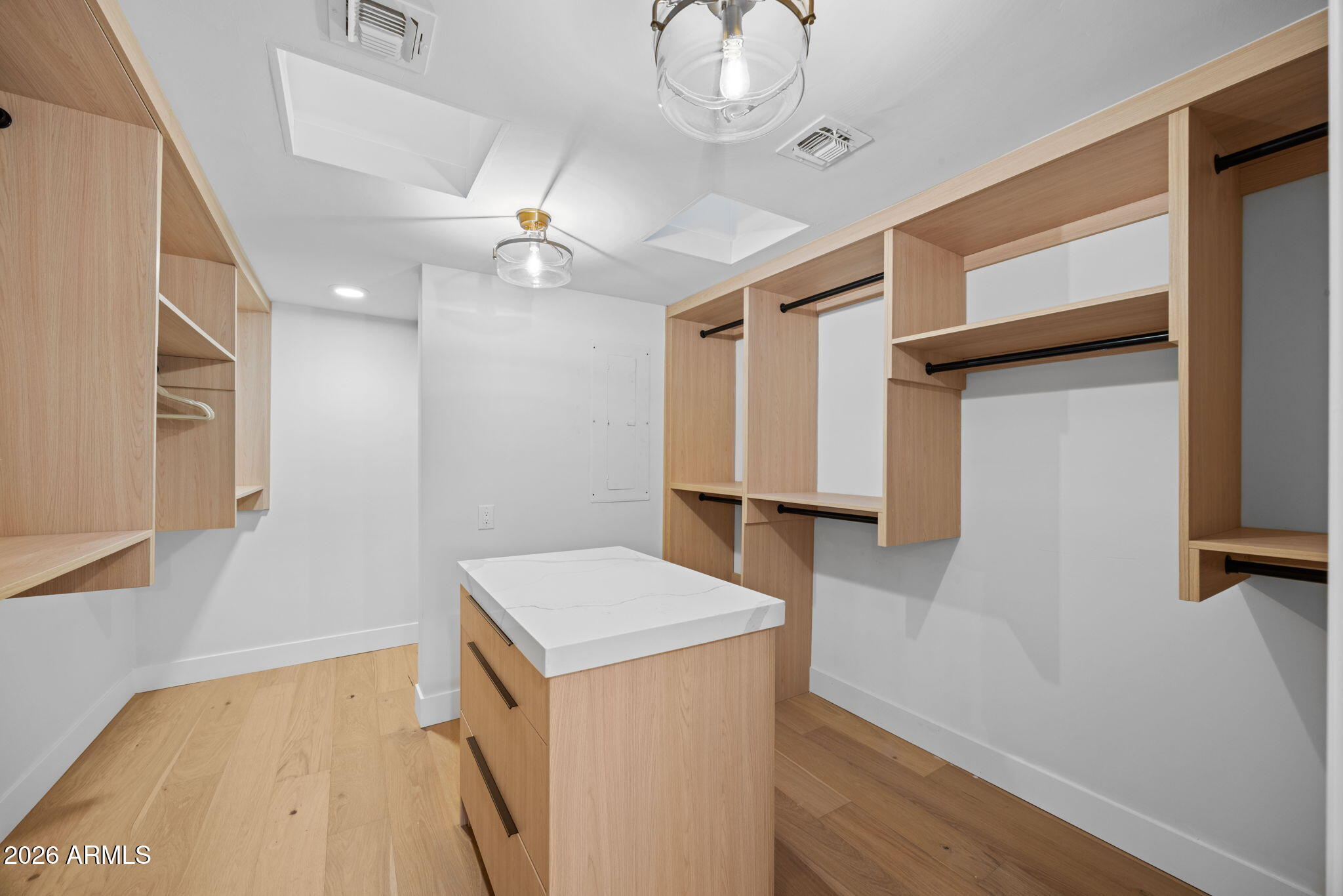 10111 E CHOLLA Street