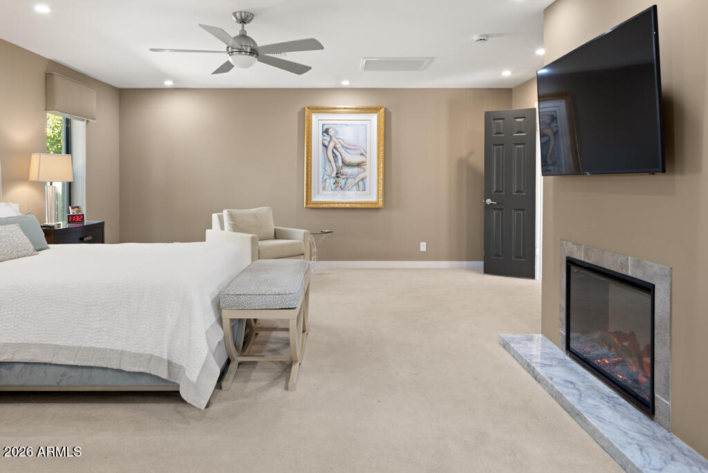 2502 E Montebello Avenue