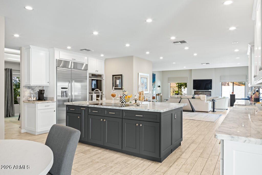 2502 E Montebello Avenue