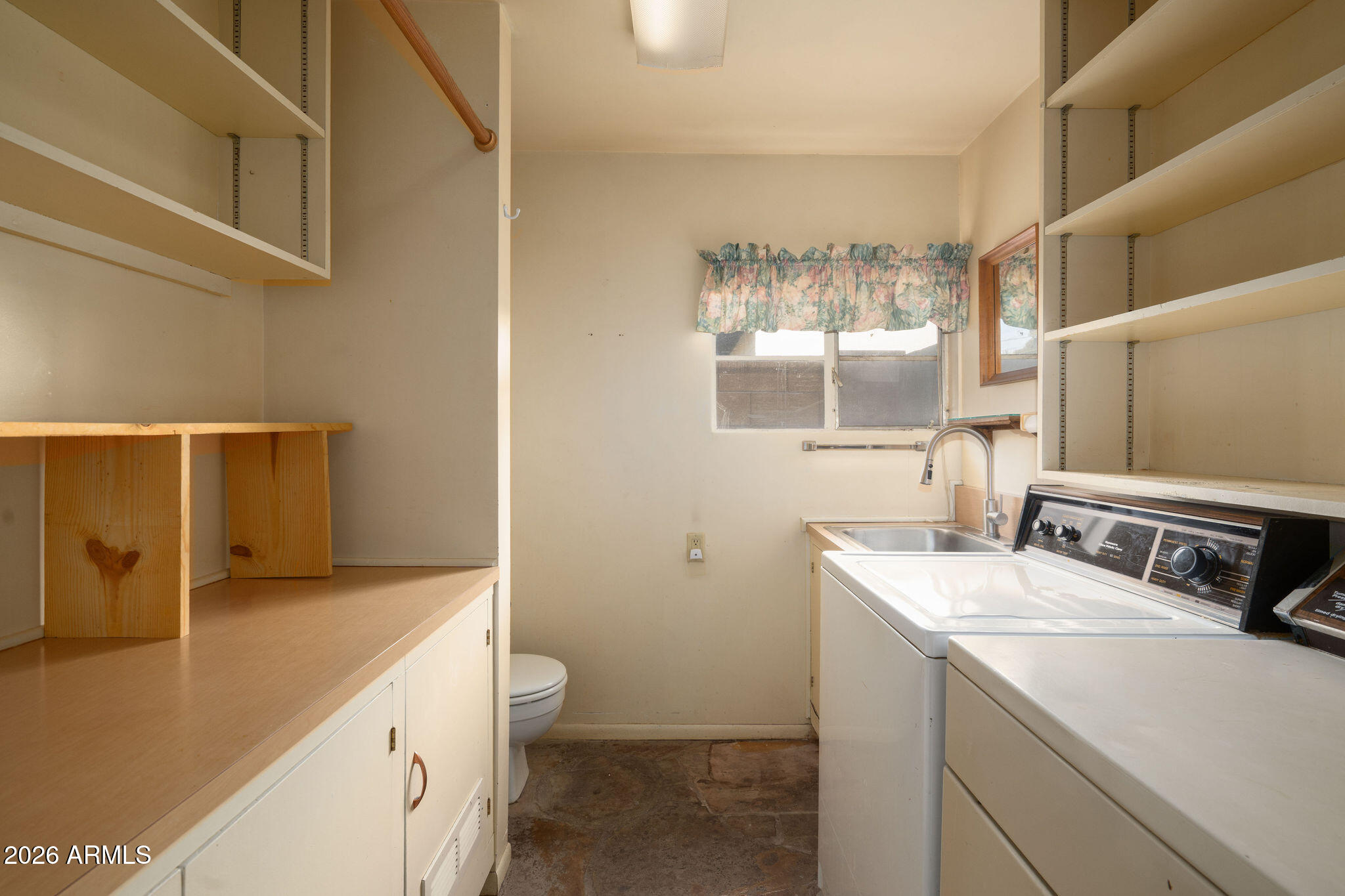 4136 E MONTECITO Avenue