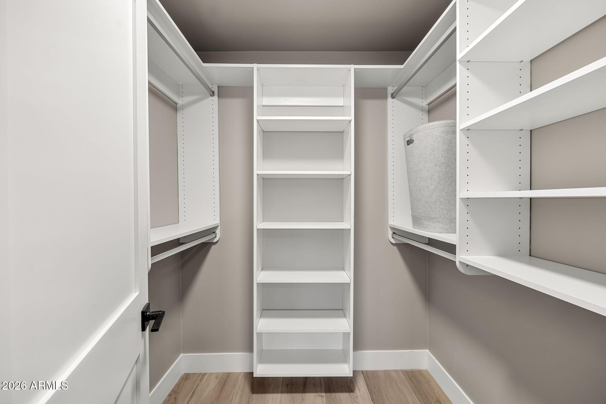 9229 E WHITETHORN Circle