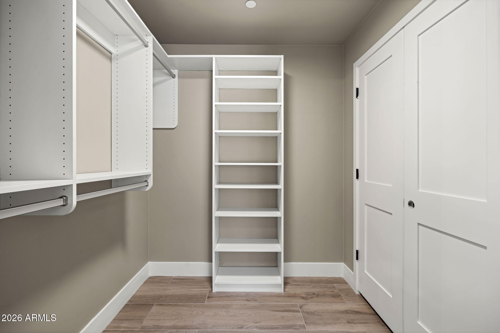 9229 E WHITETHORN Circle