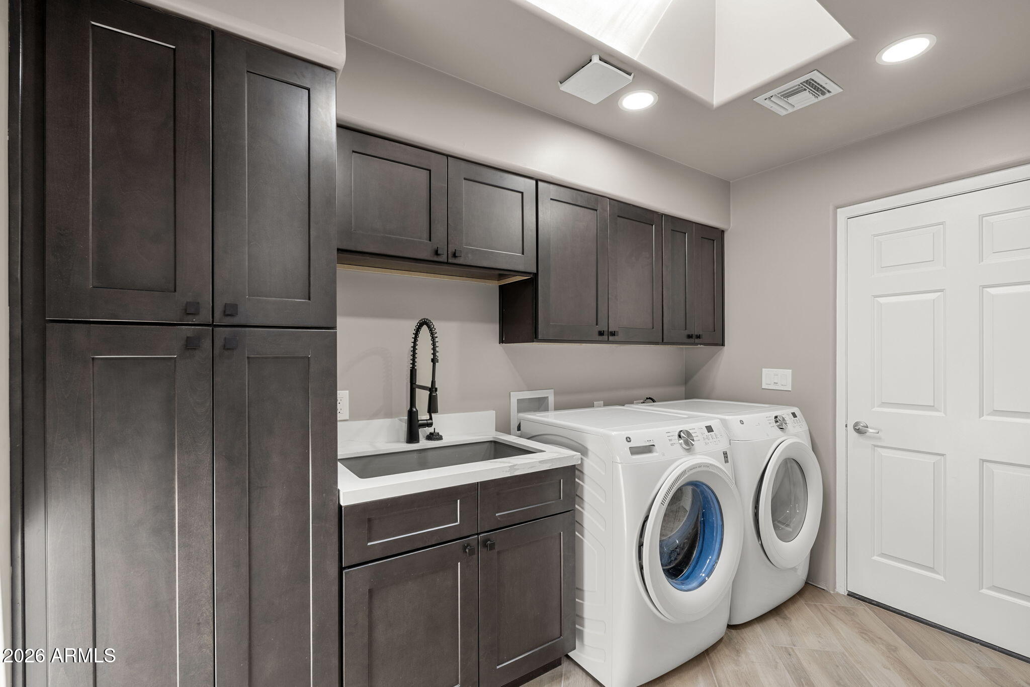 9229 E WHITETHORN Circle