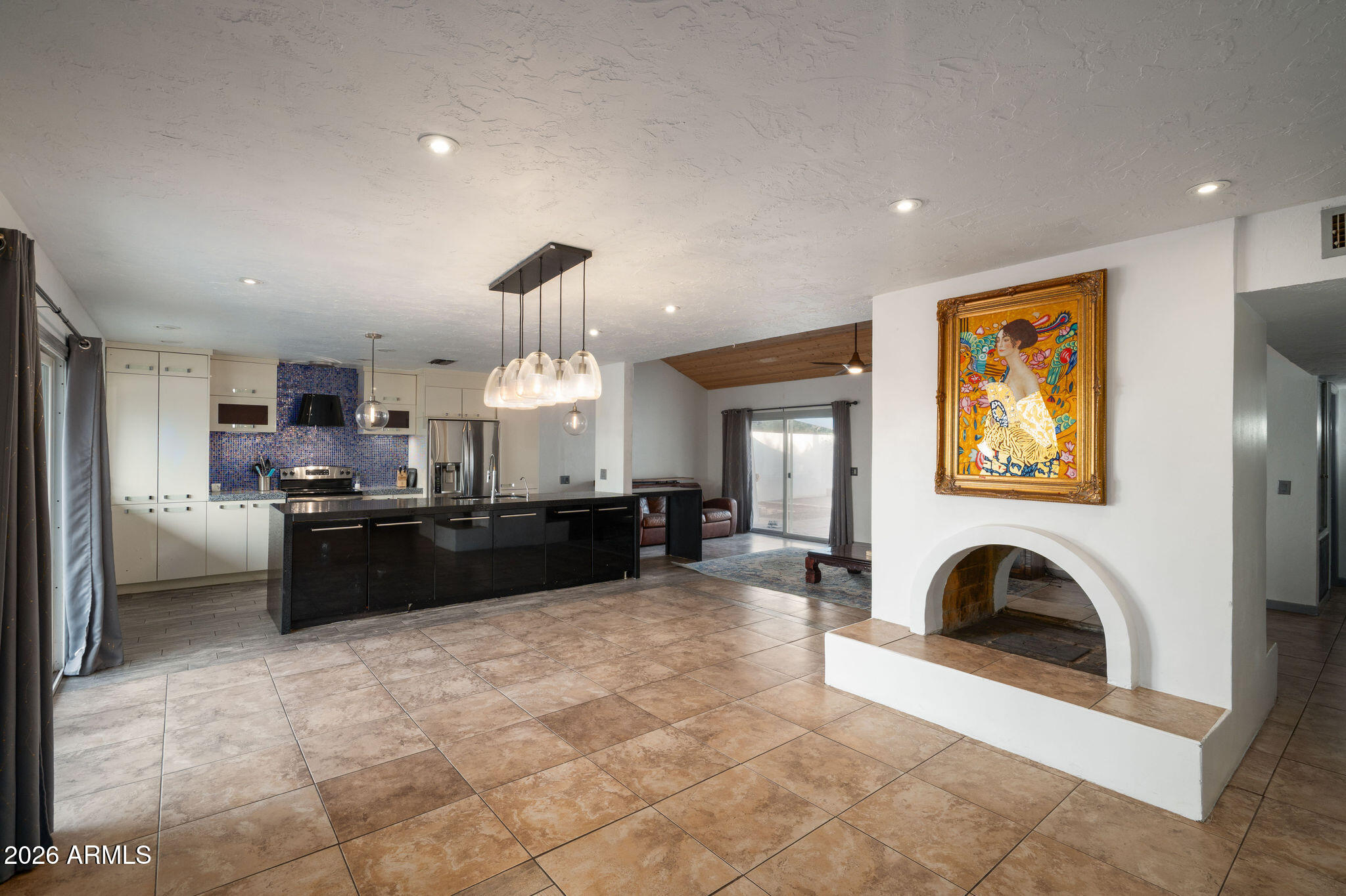 3015 E WELDON Avenue