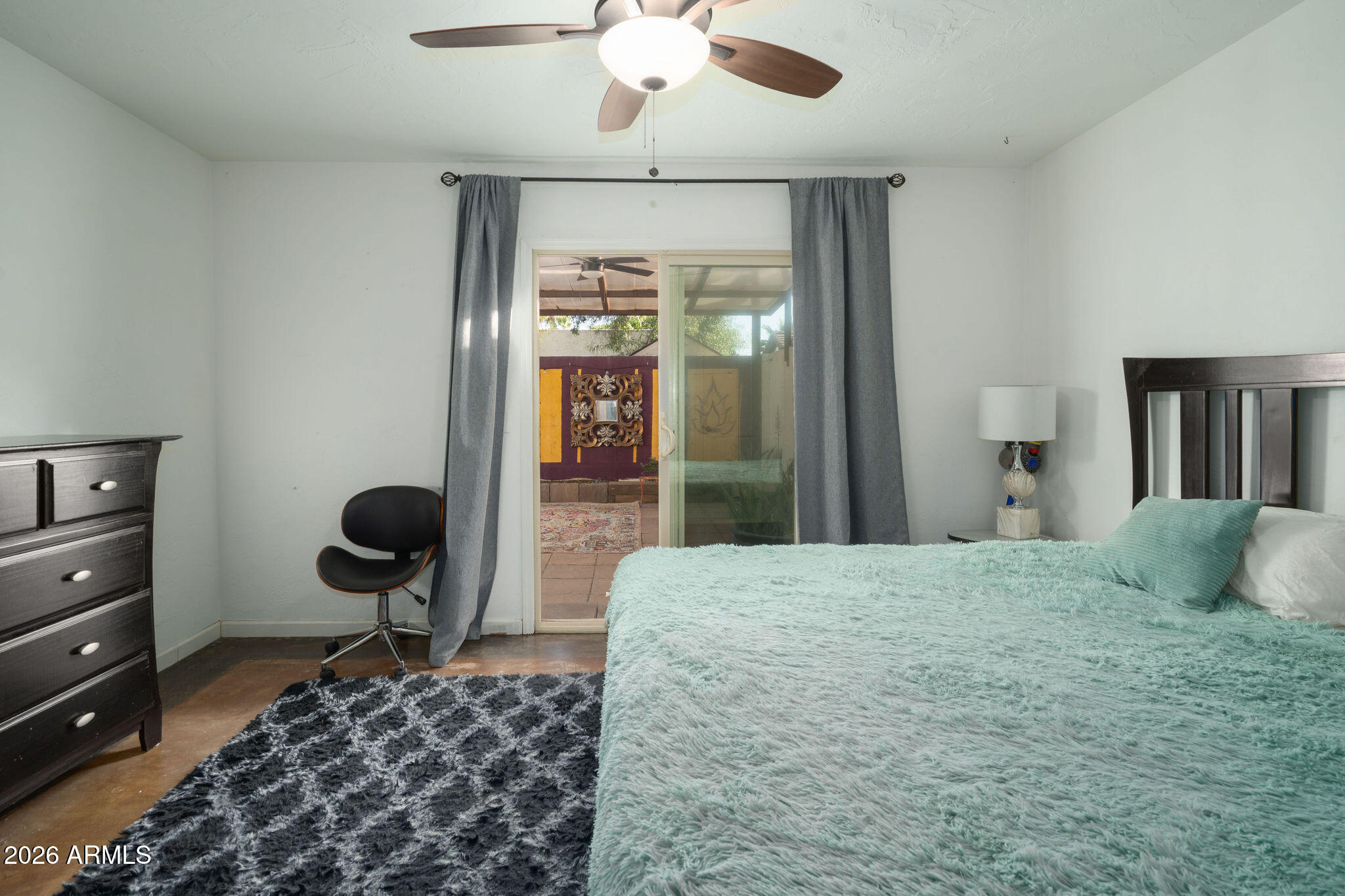 3015 E WELDON Avenue