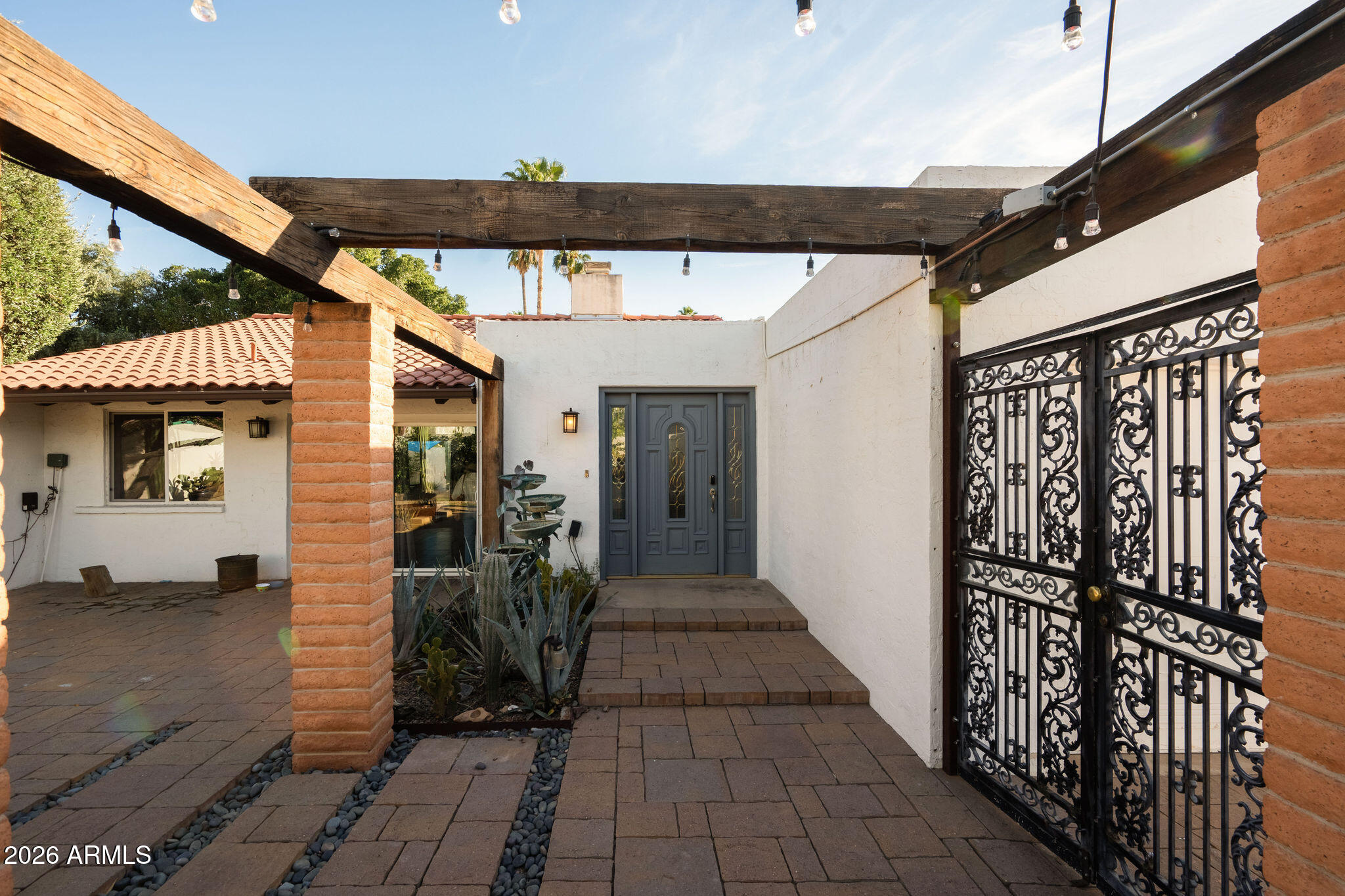 3015 E WELDON Avenue