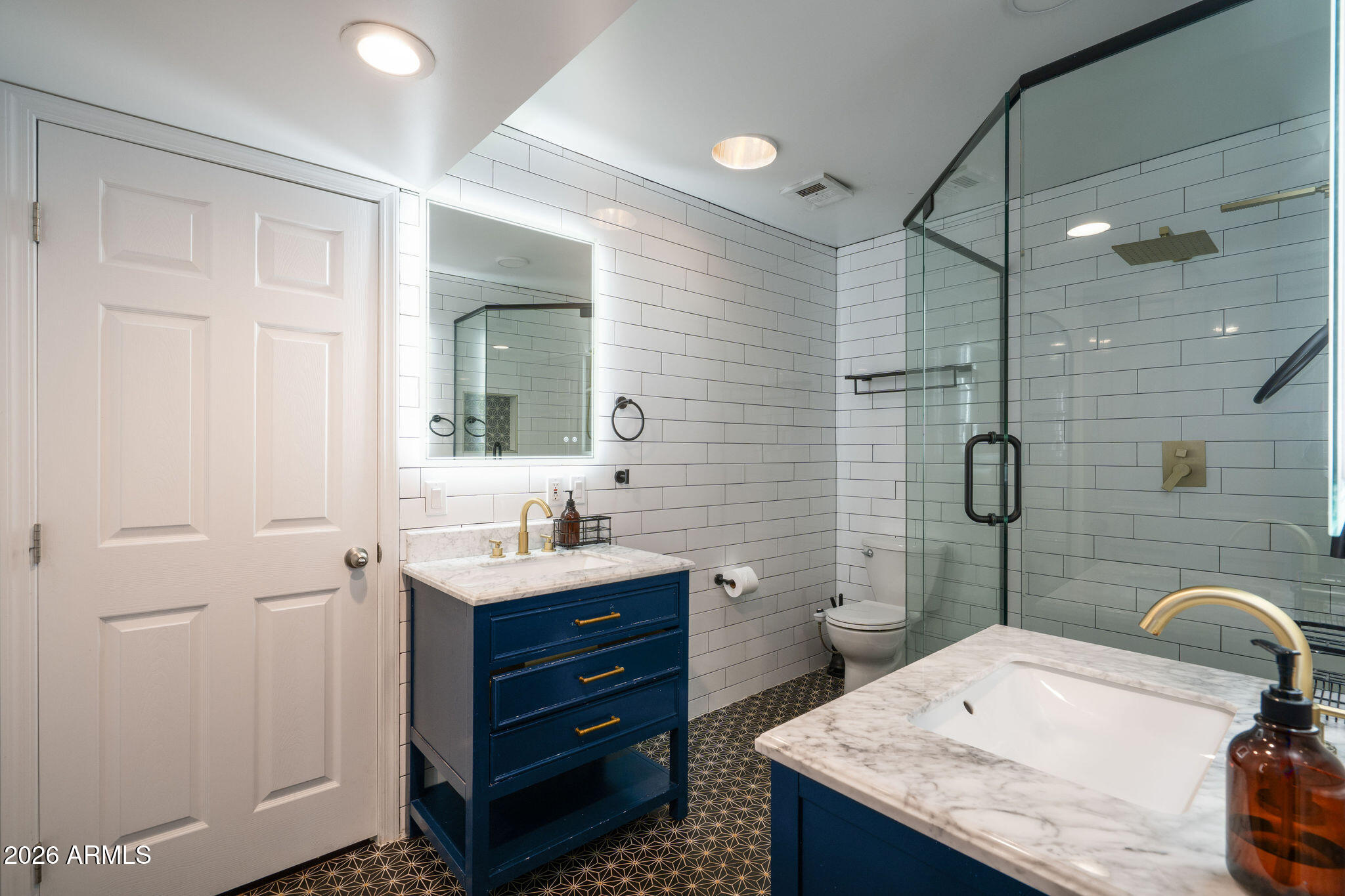 3015 E WELDON Avenue