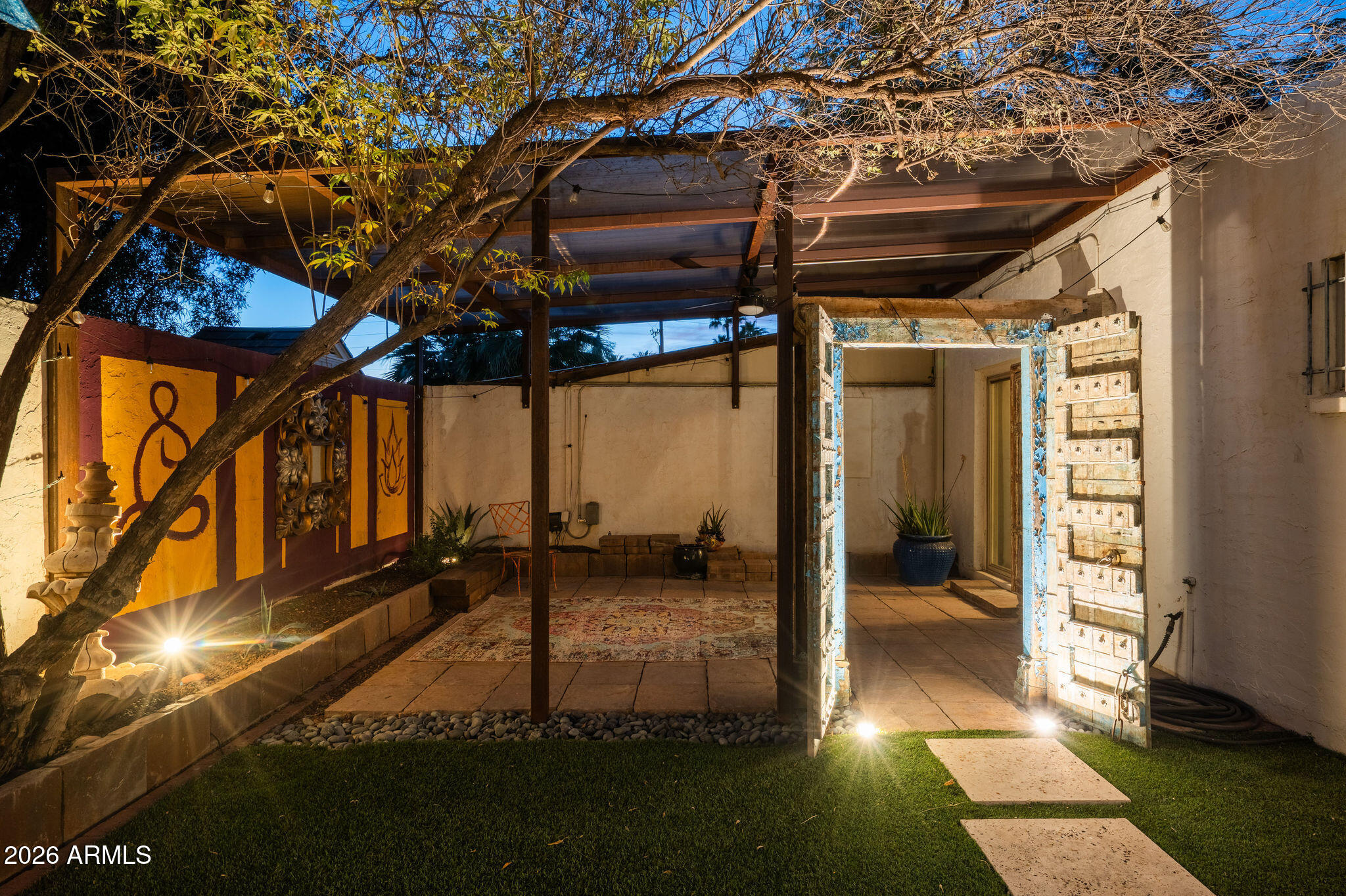 3015 E WELDON Avenue