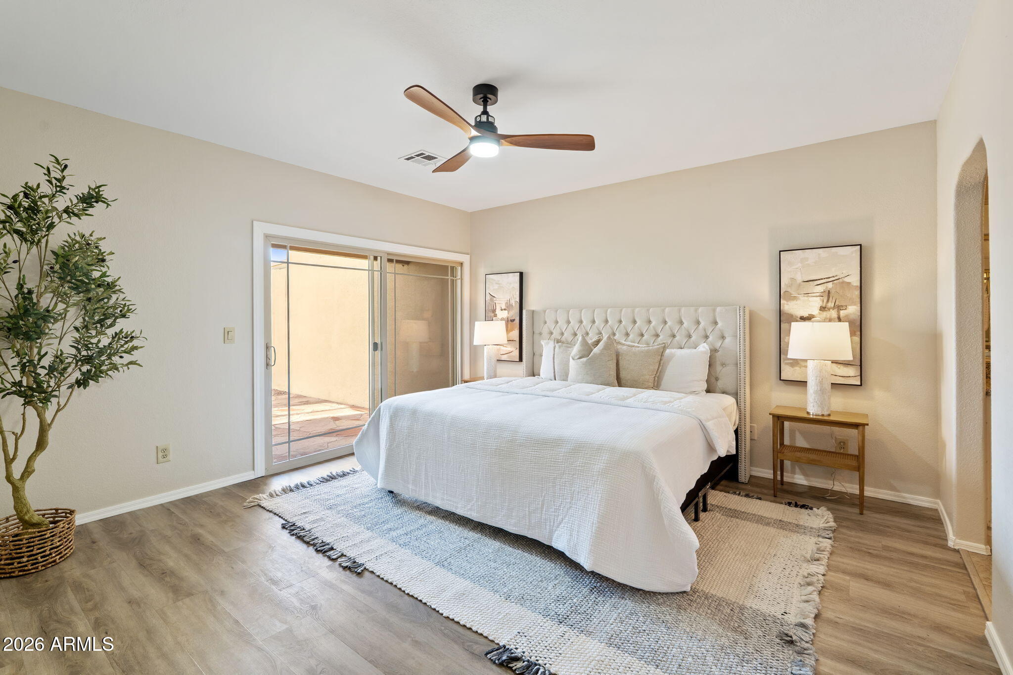 8841 E MEADOW HILL Drive