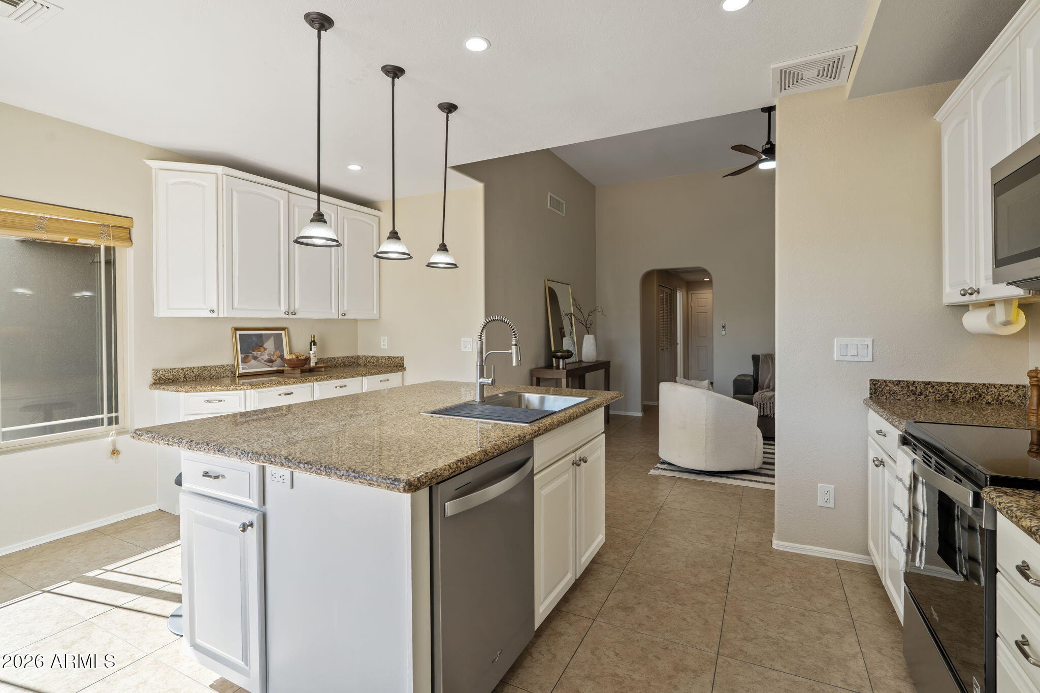 8841 E MEADOW HILL Drive