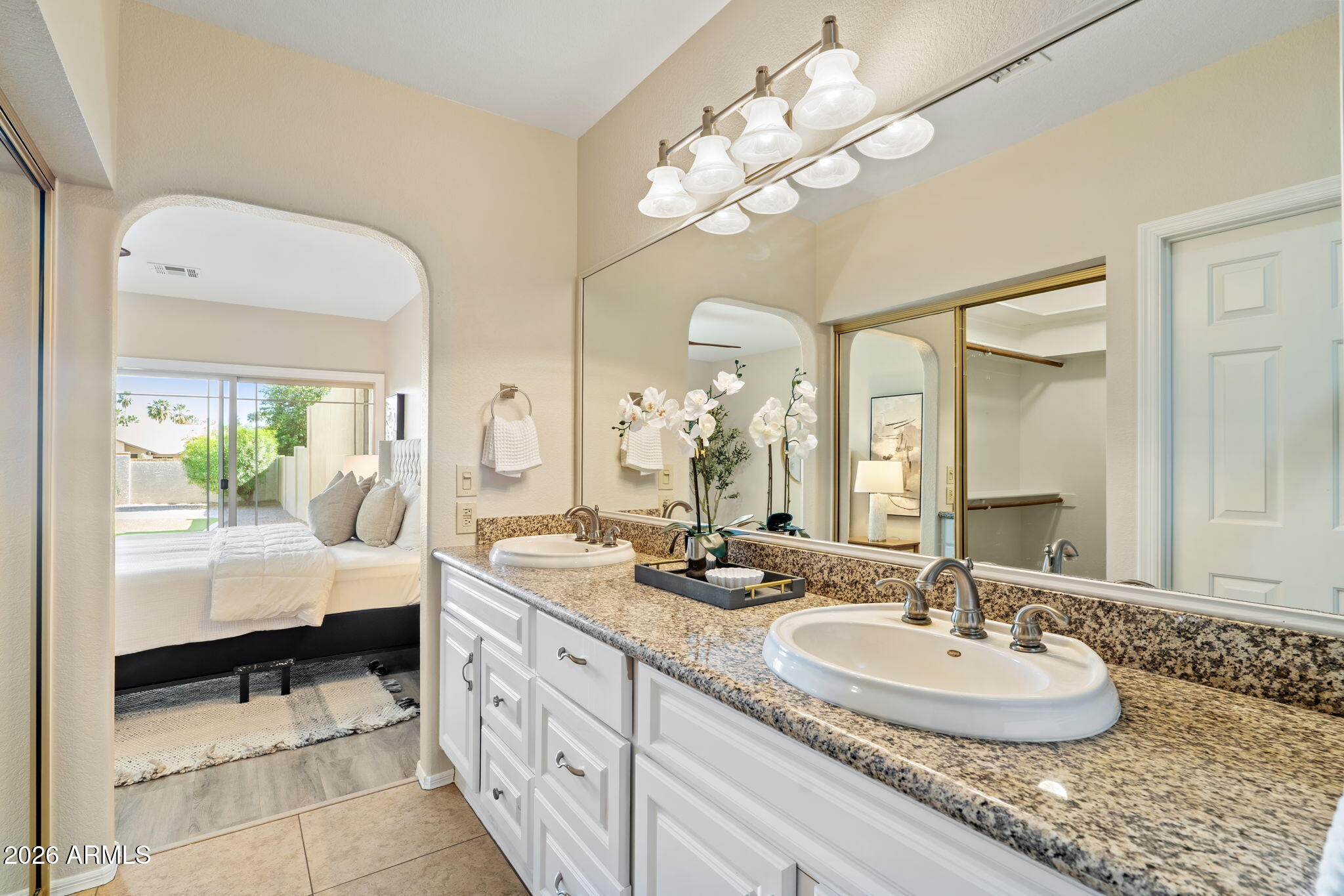 8841 E MEADOW HILL Drive