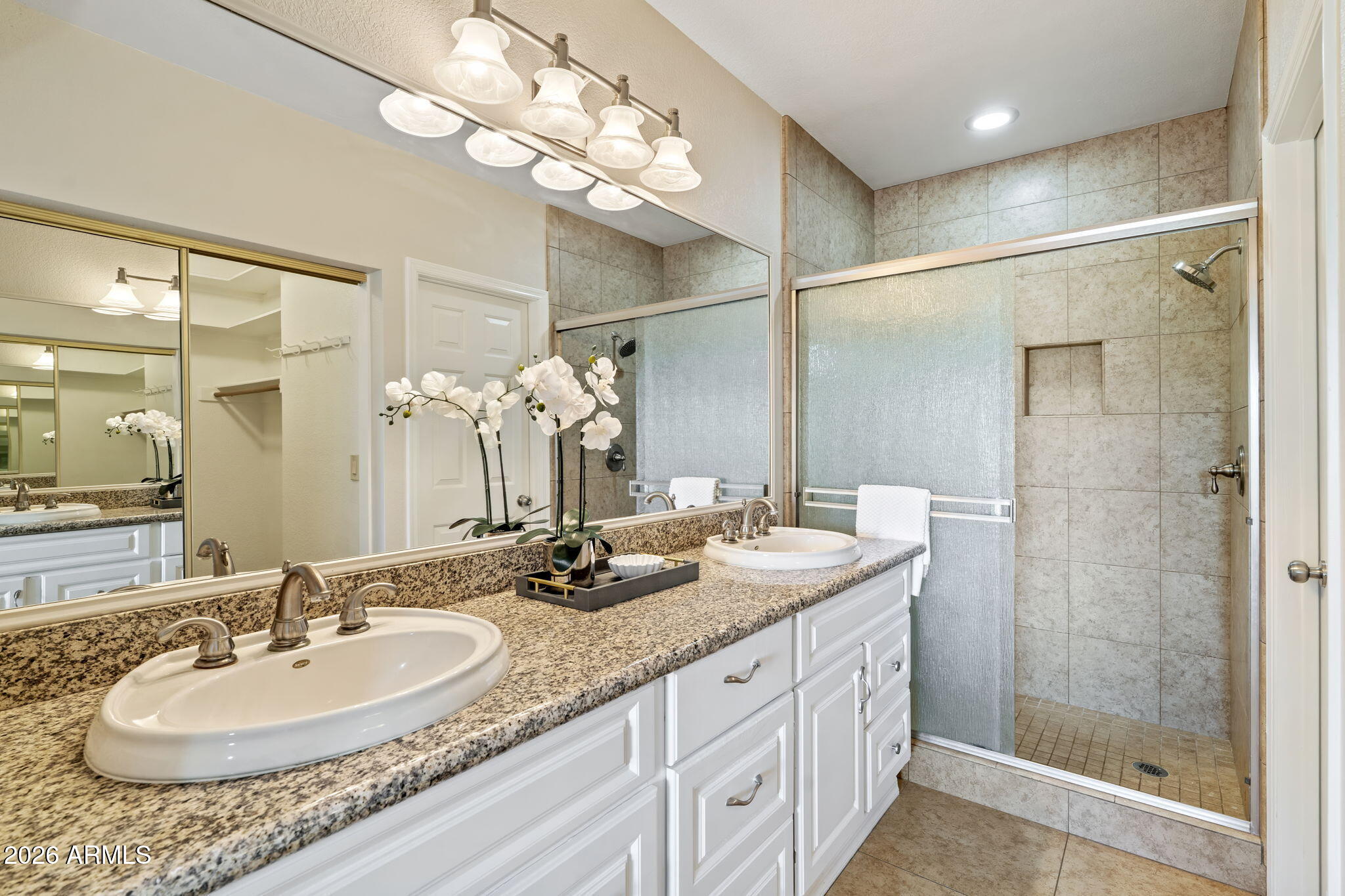 8841 E MEADOW HILL Drive