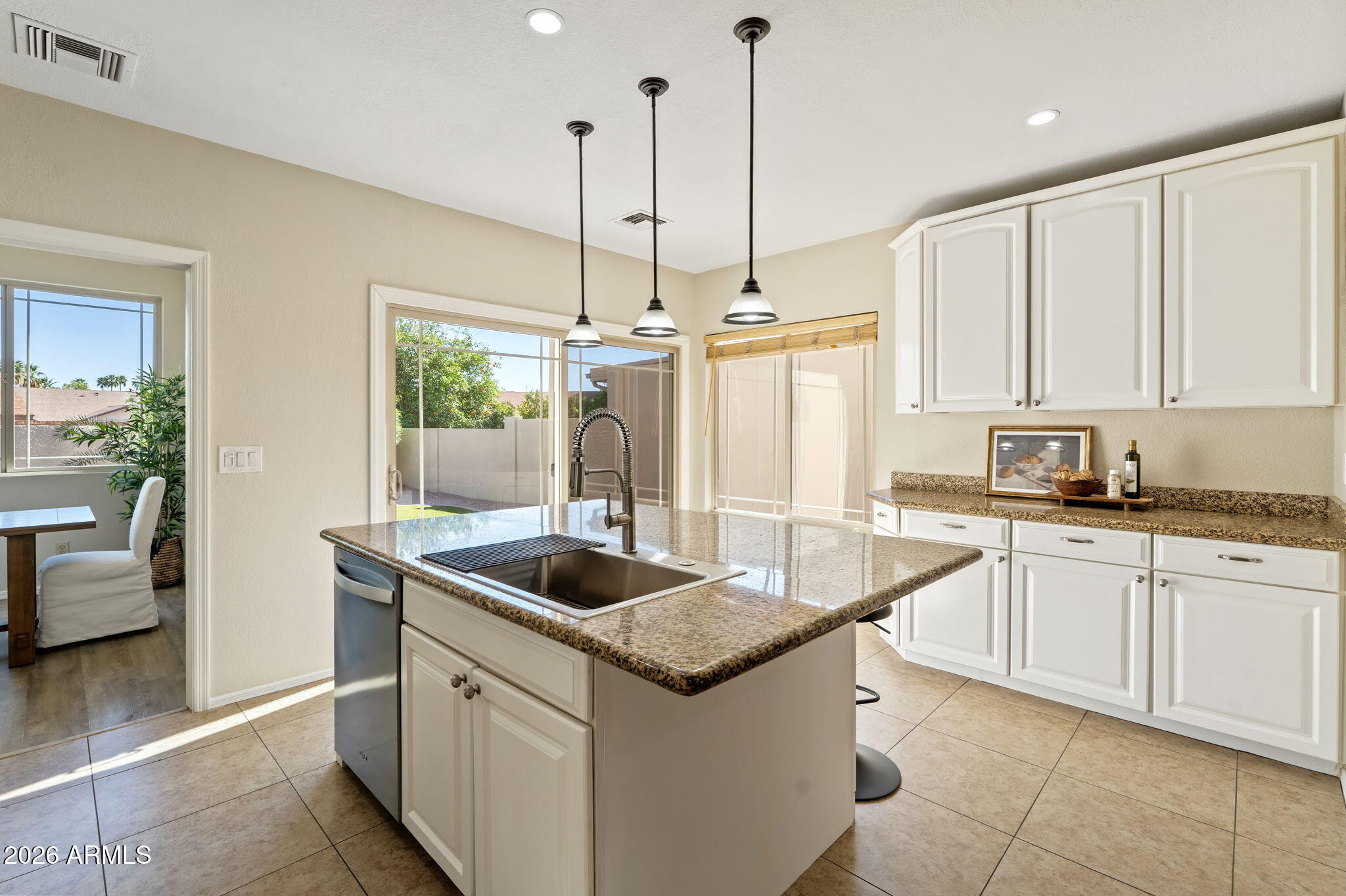 8841 E MEADOW HILL Drive