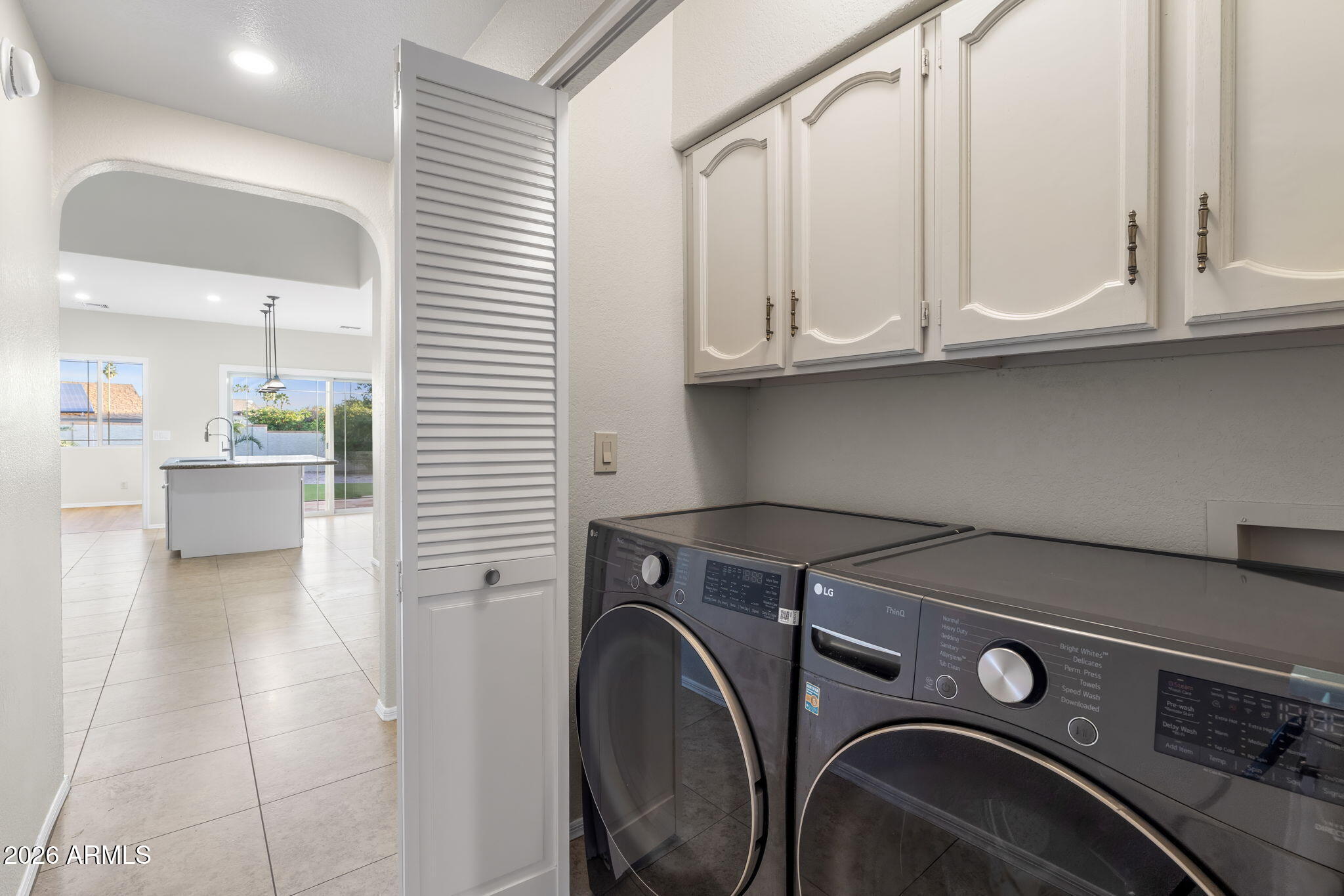 8841 E MEADOW HILL Drive