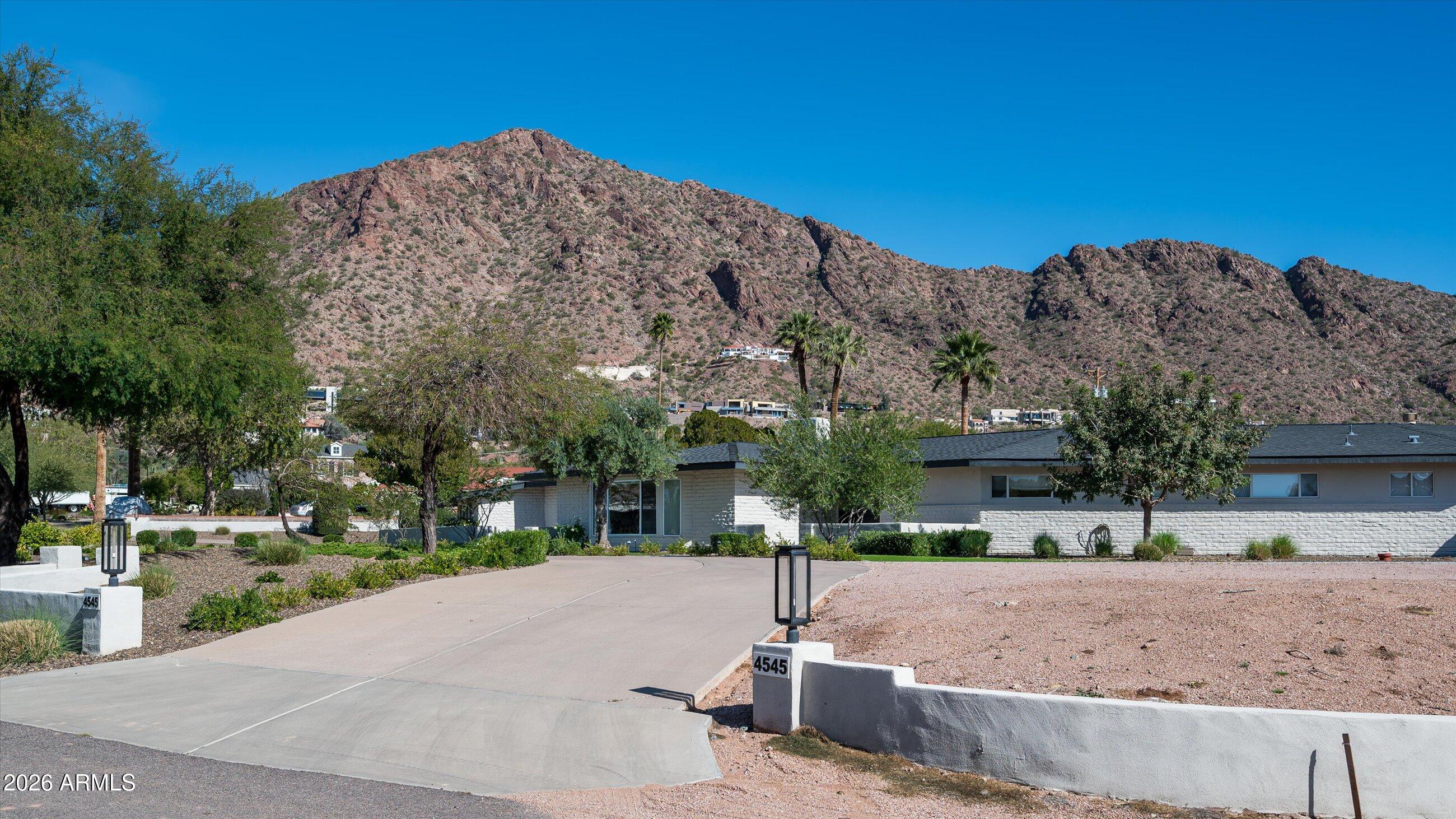 4545 N ROYAL VIEW Drive 8