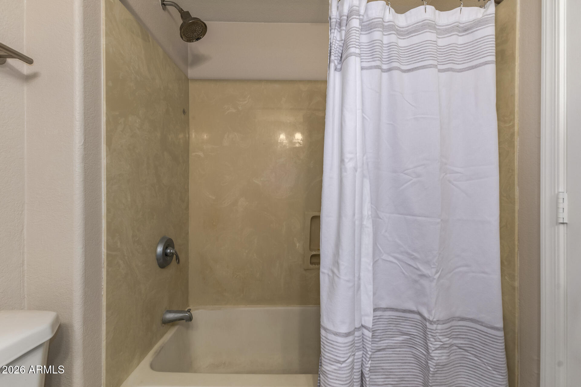 123 N WASHINGTON Street 14