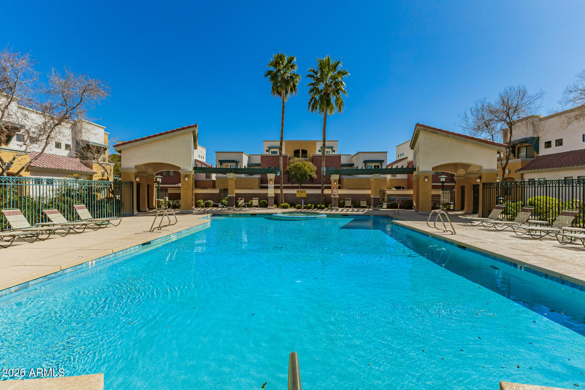 123 N WASHINGTON Street 14