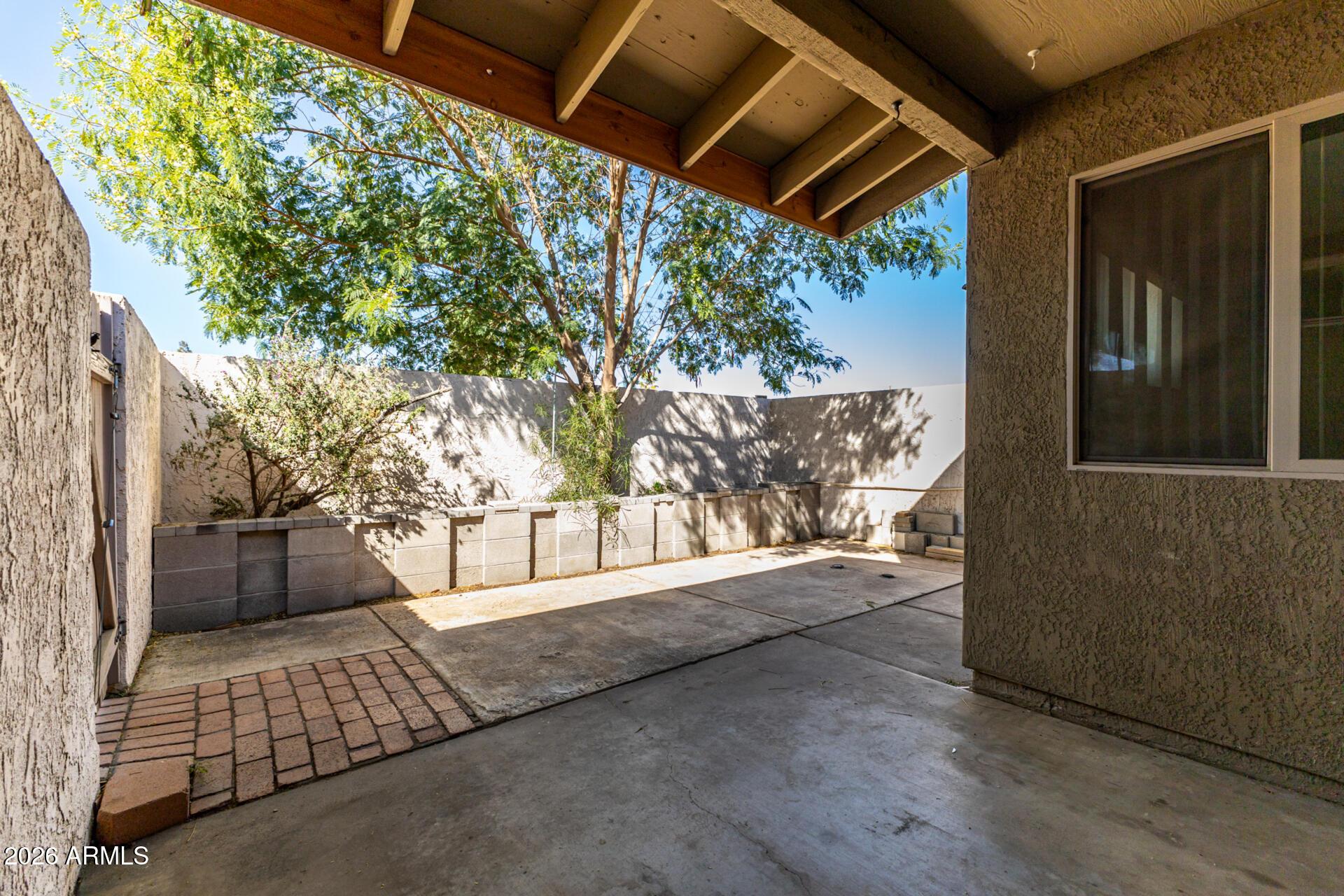 911 S HACIENDA Drive