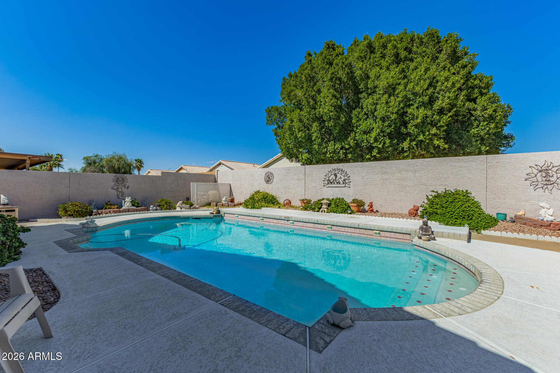 8432 W CHARTER OAK Road