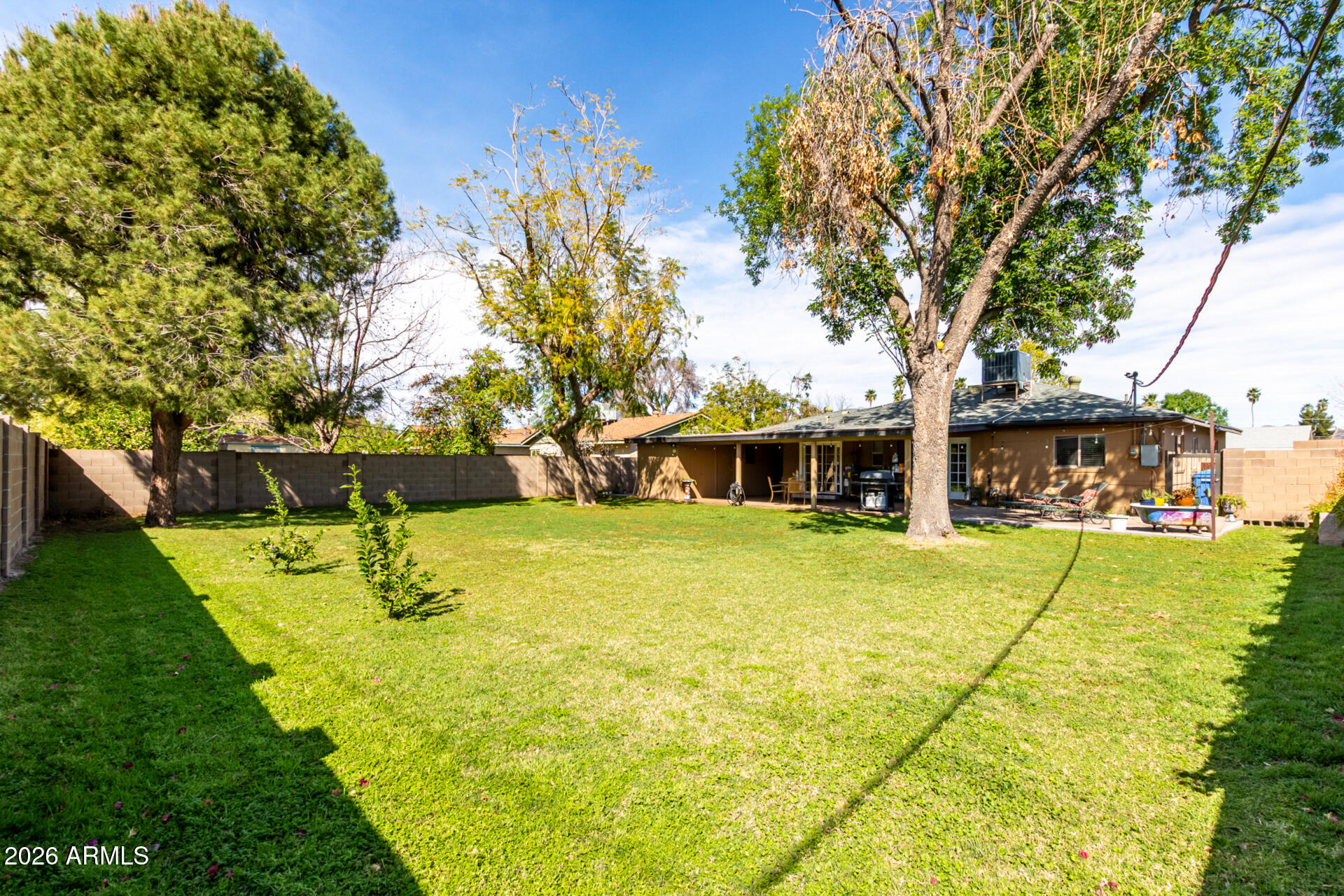 4101 E EDGEMONT Avenue