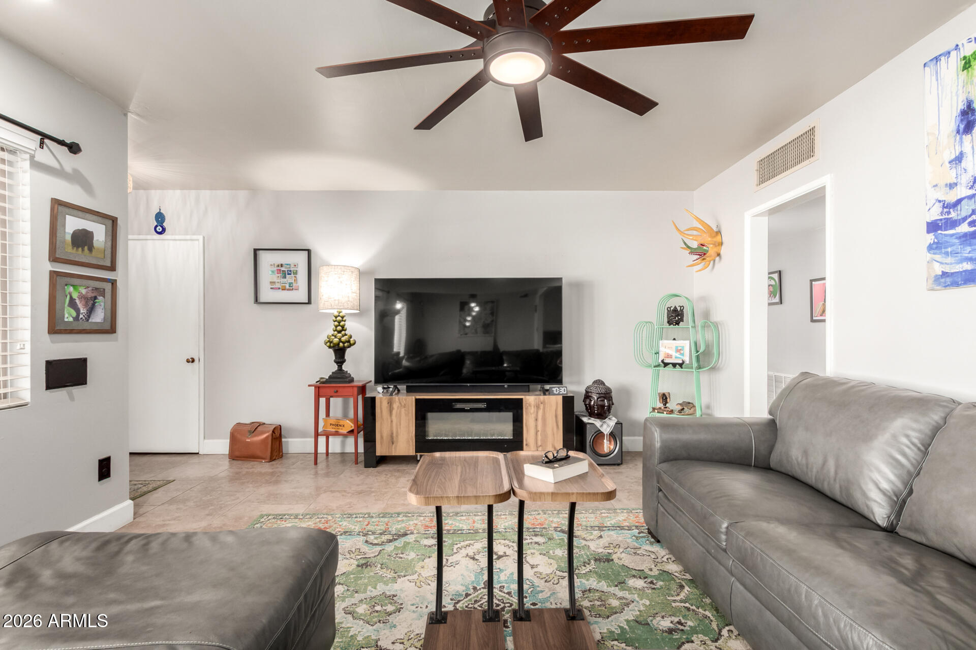 4101 E EDGEMONT Avenue