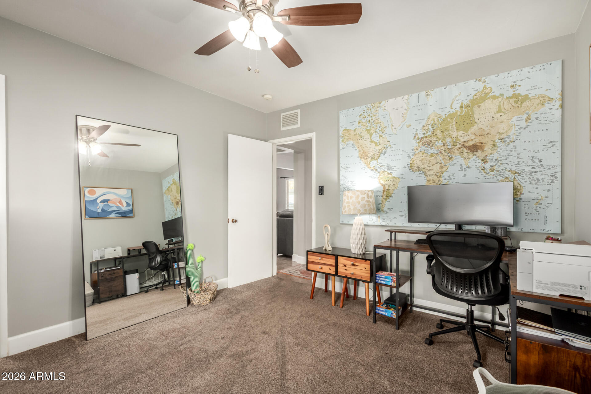 4101 E EDGEMONT Avenue