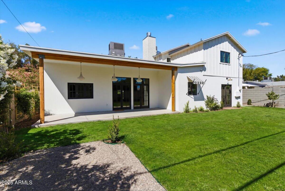 4835 E INDIANOLA Avenue