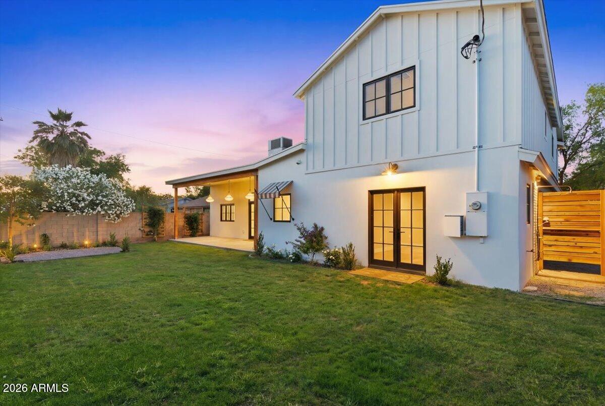 4835 E INDIANOLA Avenue