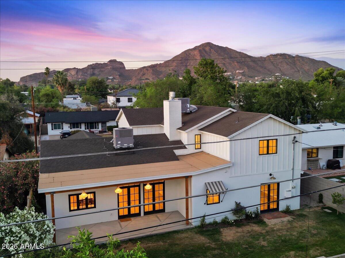 4835 E INDIANOLA Avenue