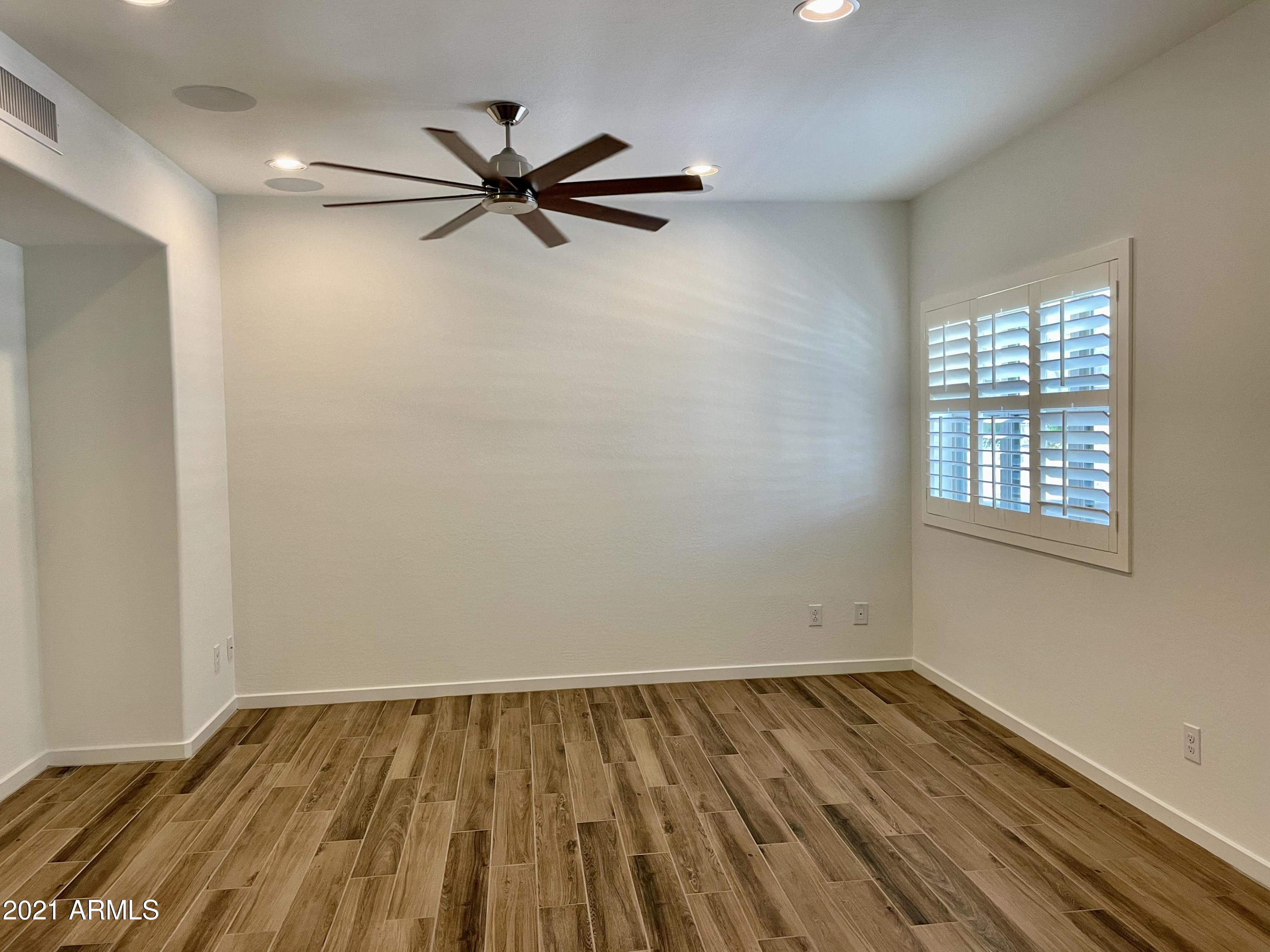 3935 E ROUGH RIDER Road 1345