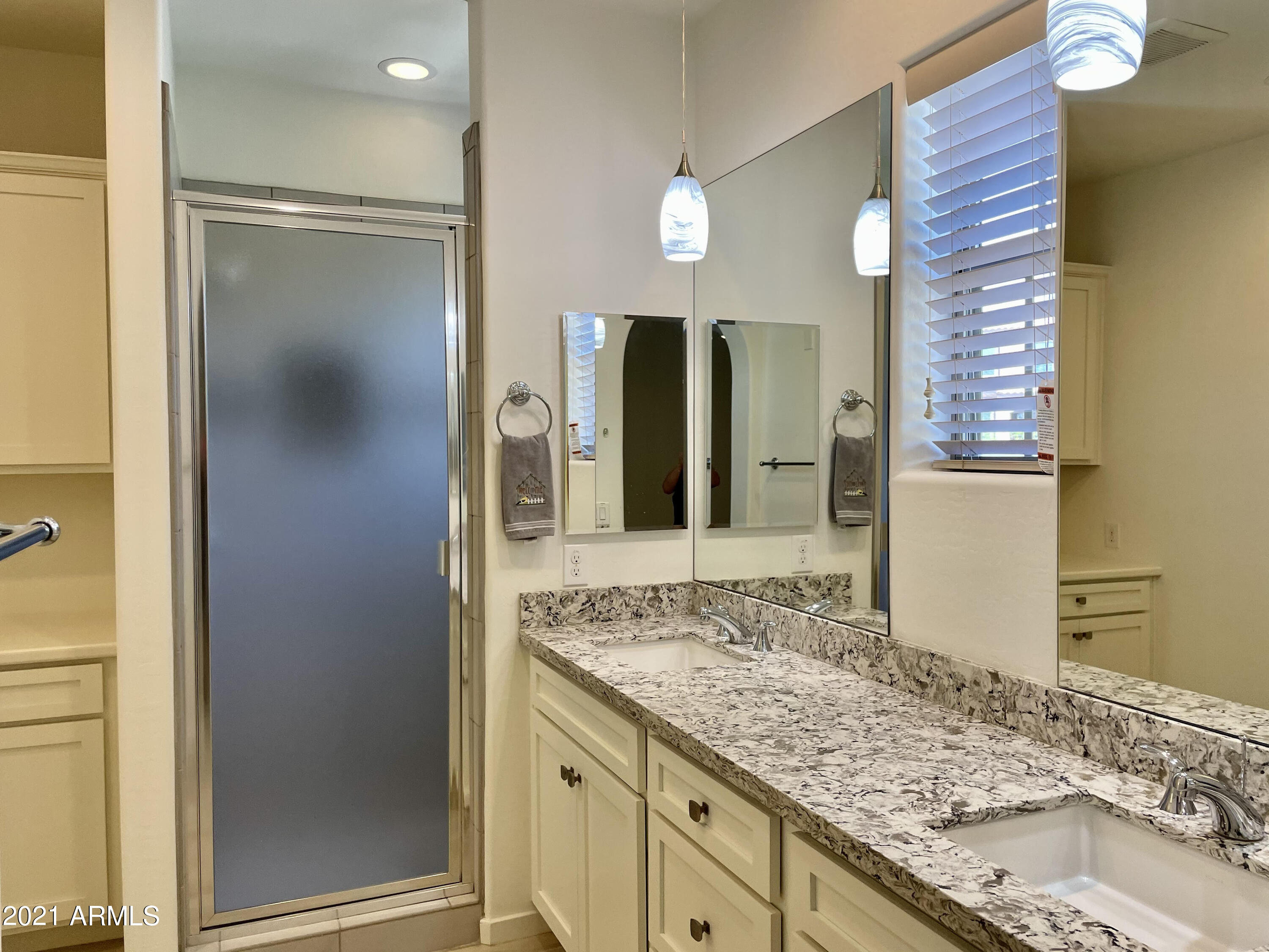 3935 E ROUGH RIDER Road 1345