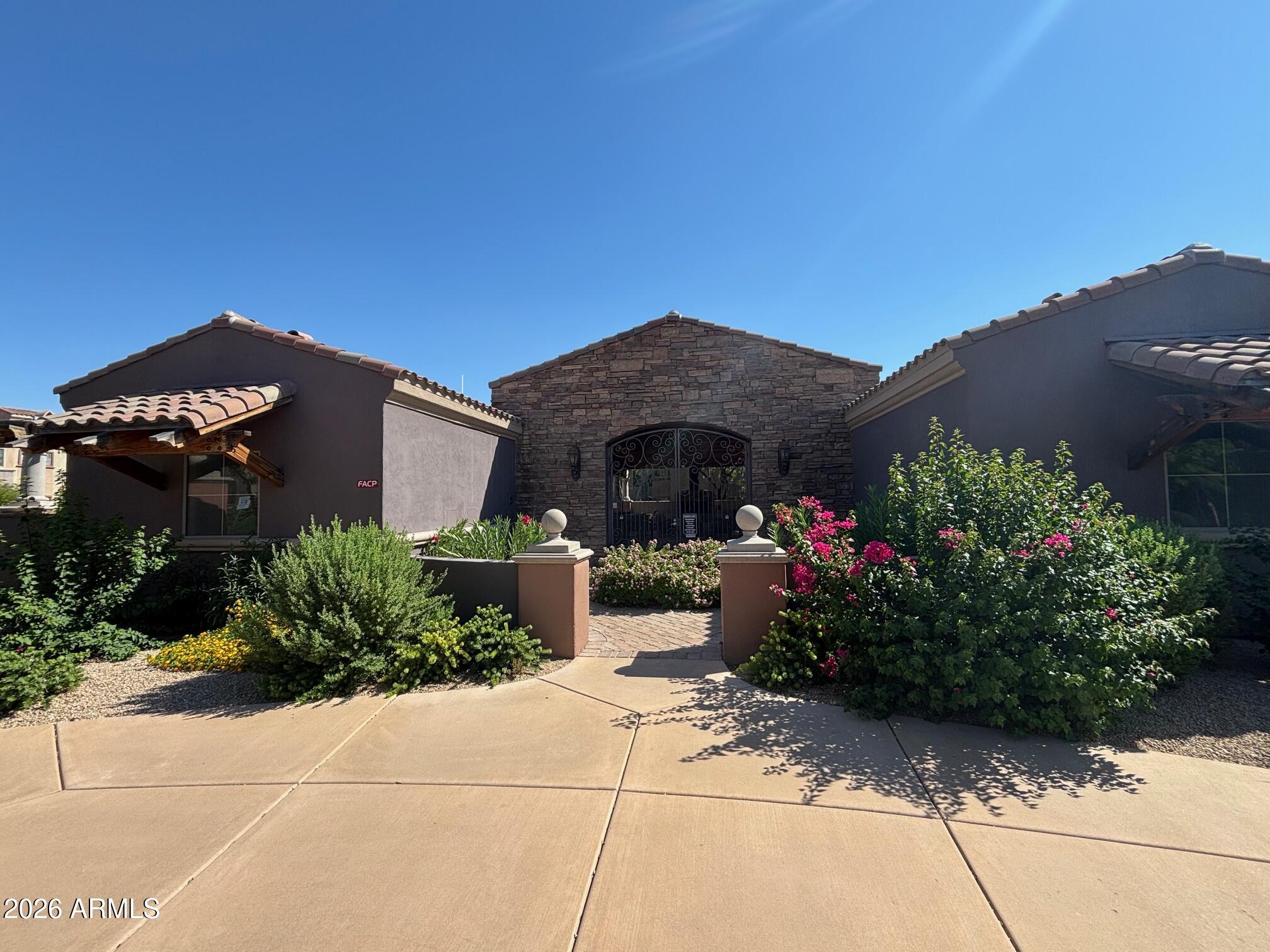 3935 E ROUGH RIDER Road 1345